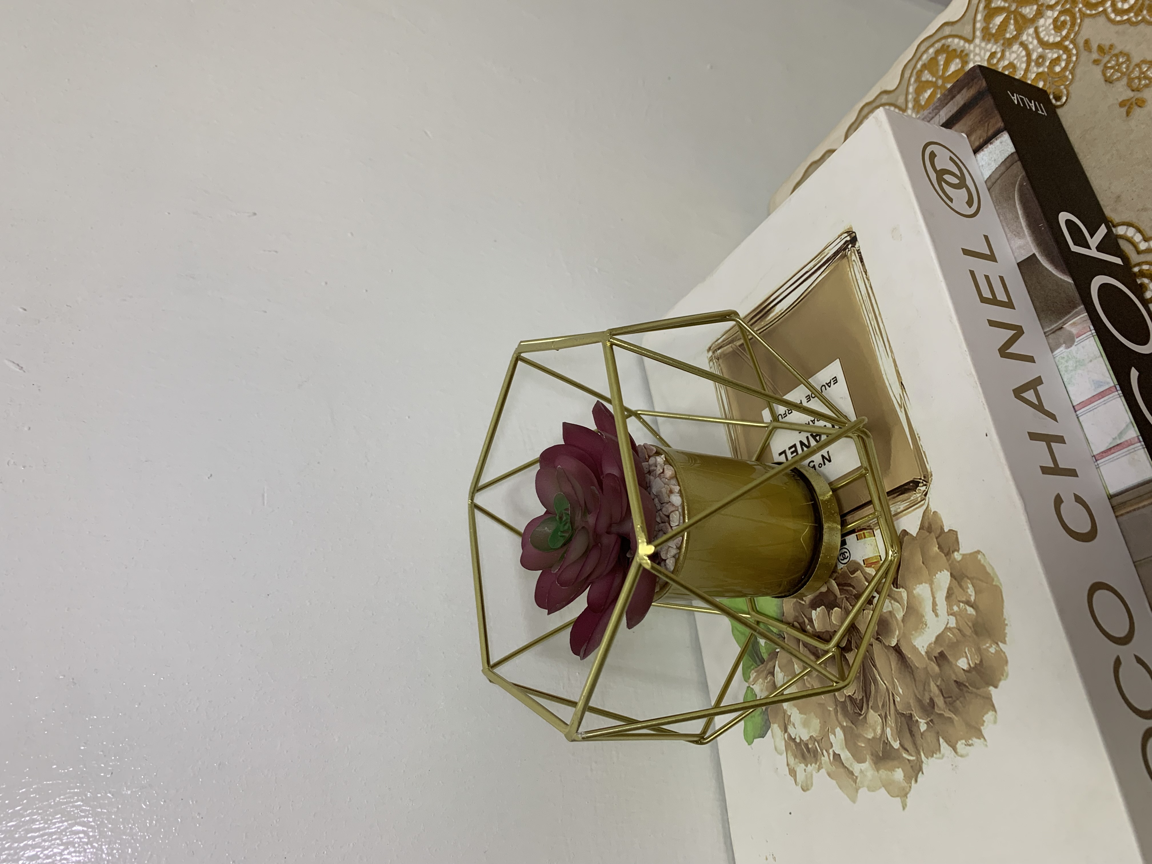 Hexagon Table Decor Image