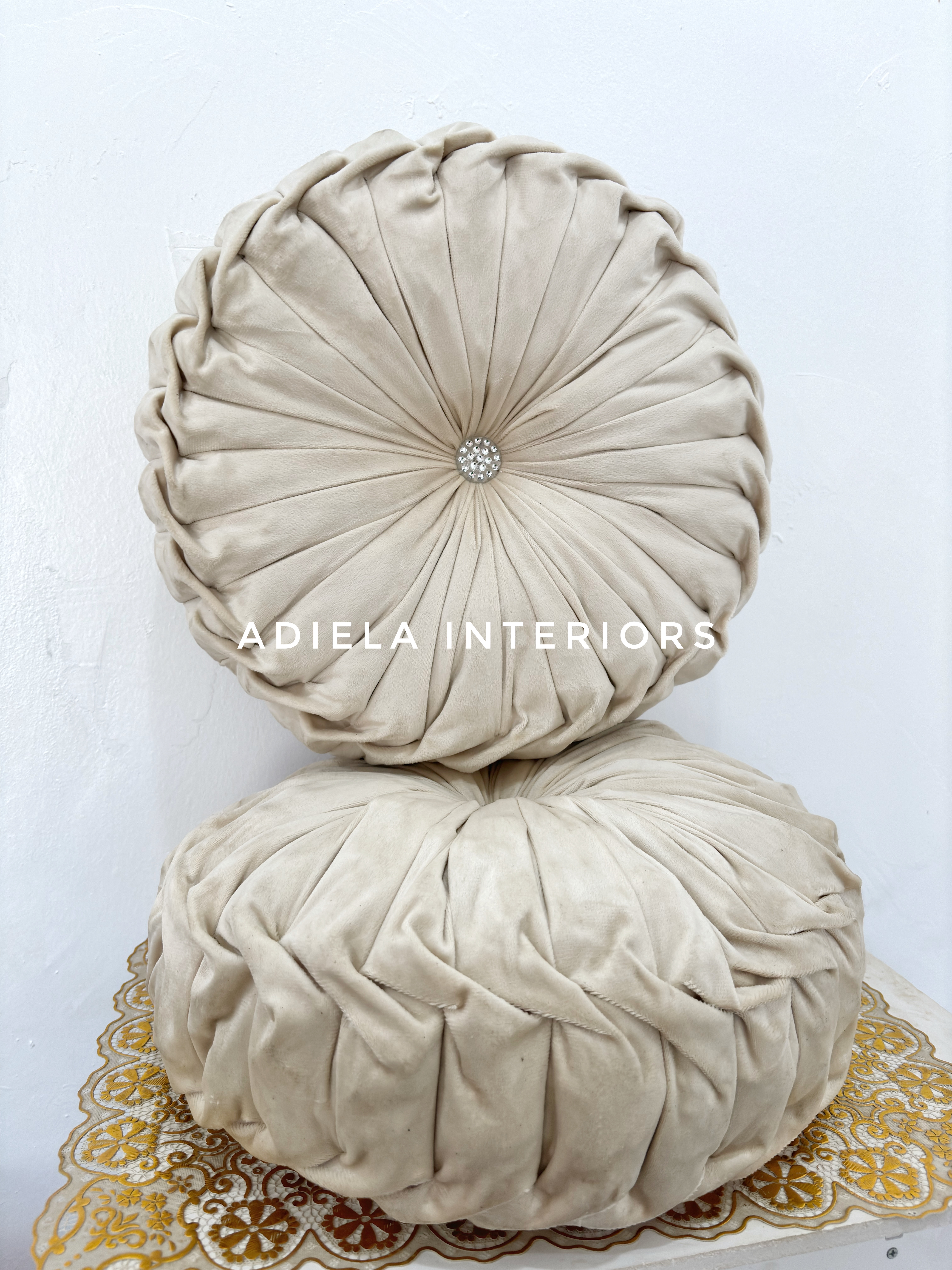 Round Twist Throw Pillow Image