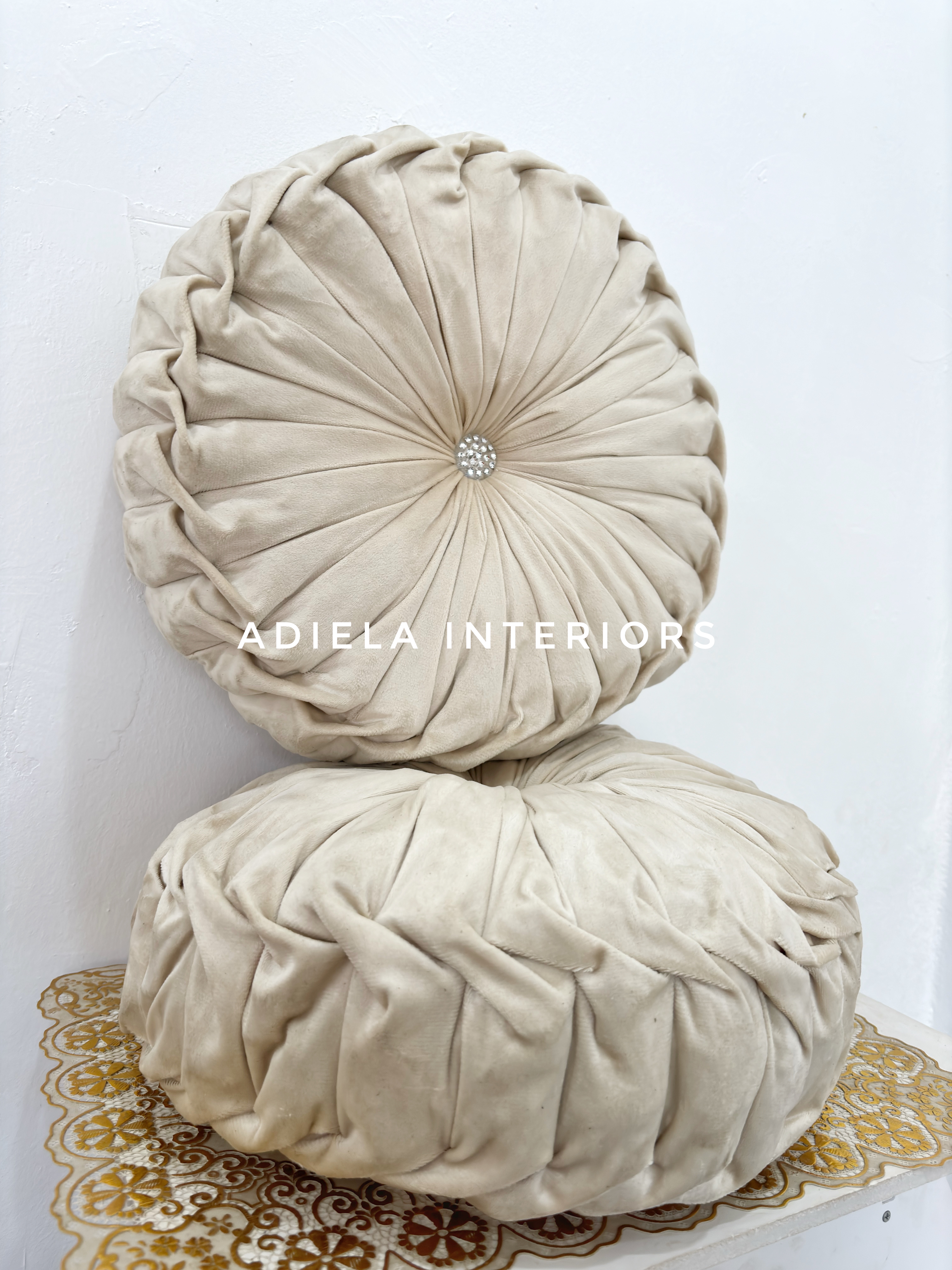 Round Twist Throw Pillow Image