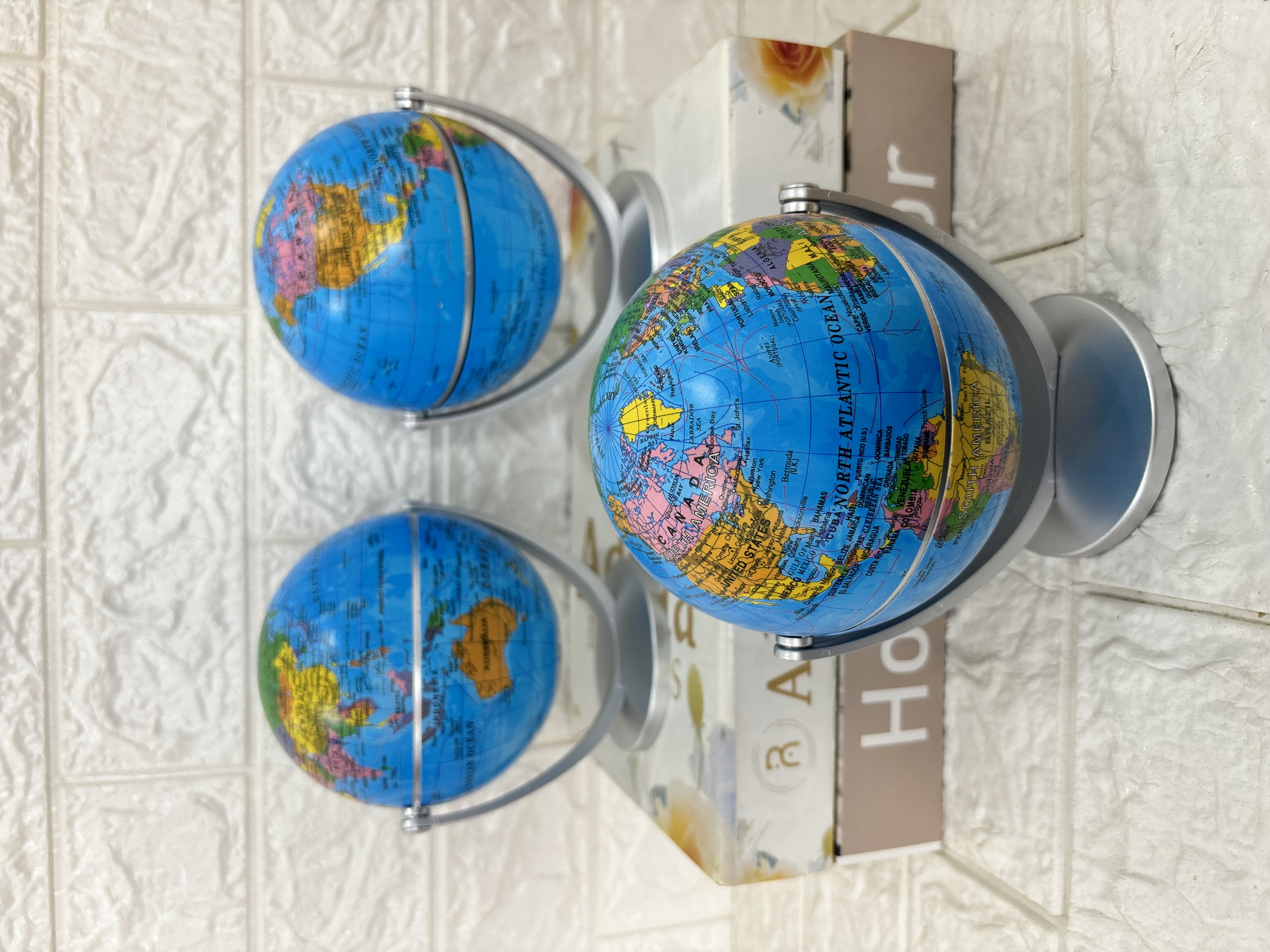 Swivel Table Globe image