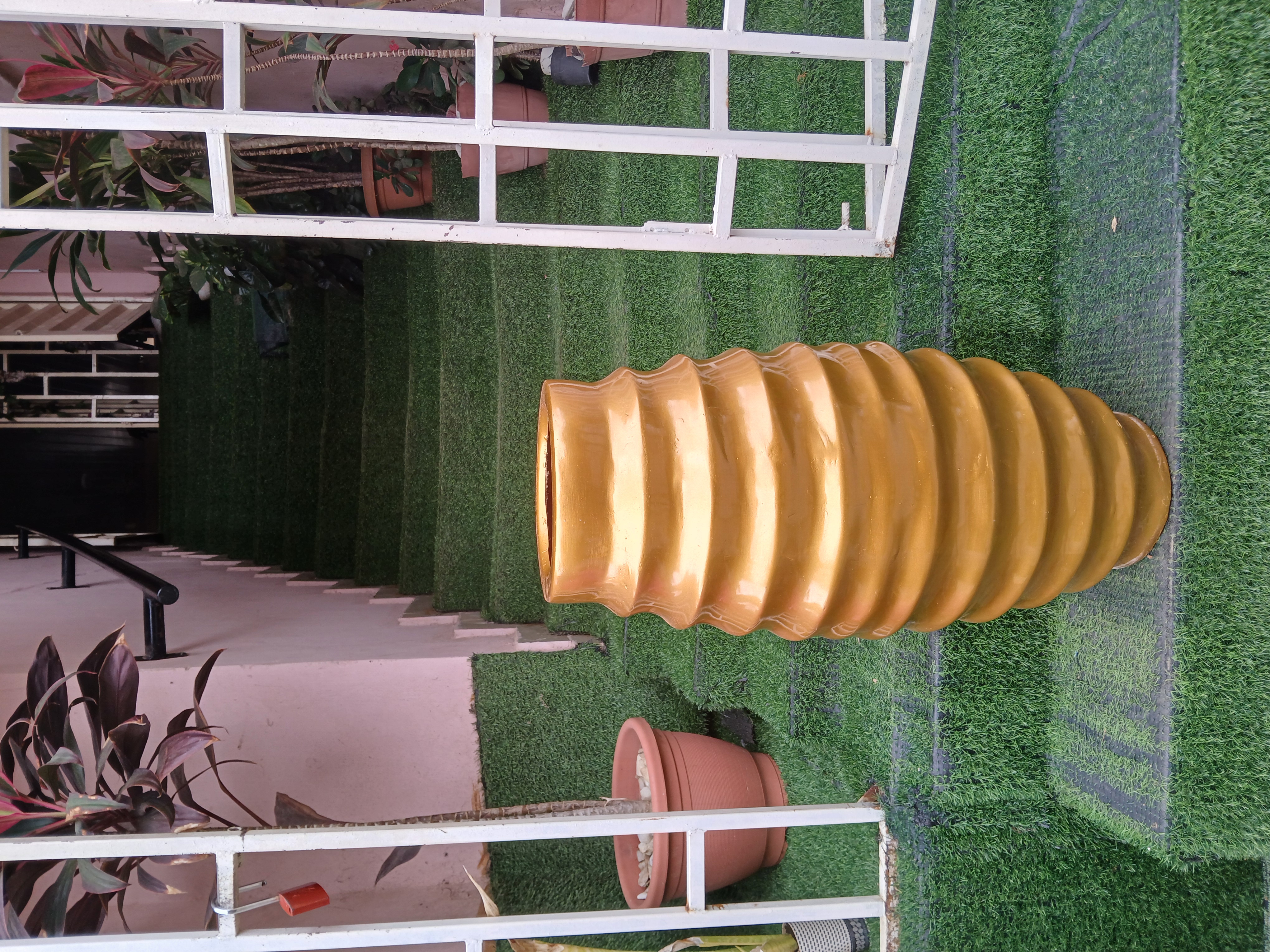 Honey Comb Fibre Planter image