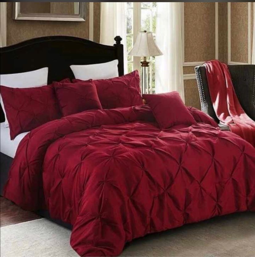 Pin tuck luxury beddings image