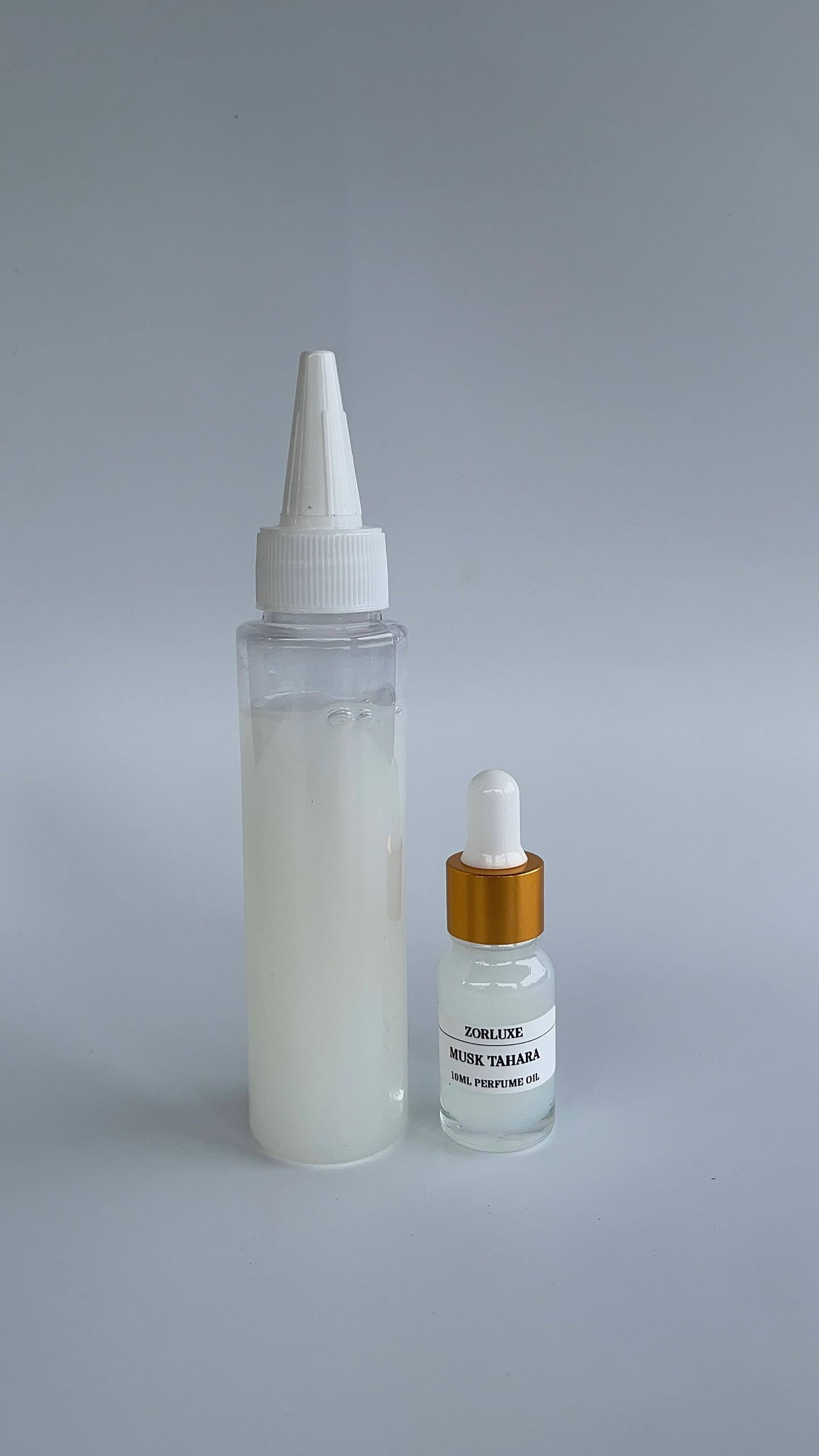White Musk Tahara Perfume Oil image