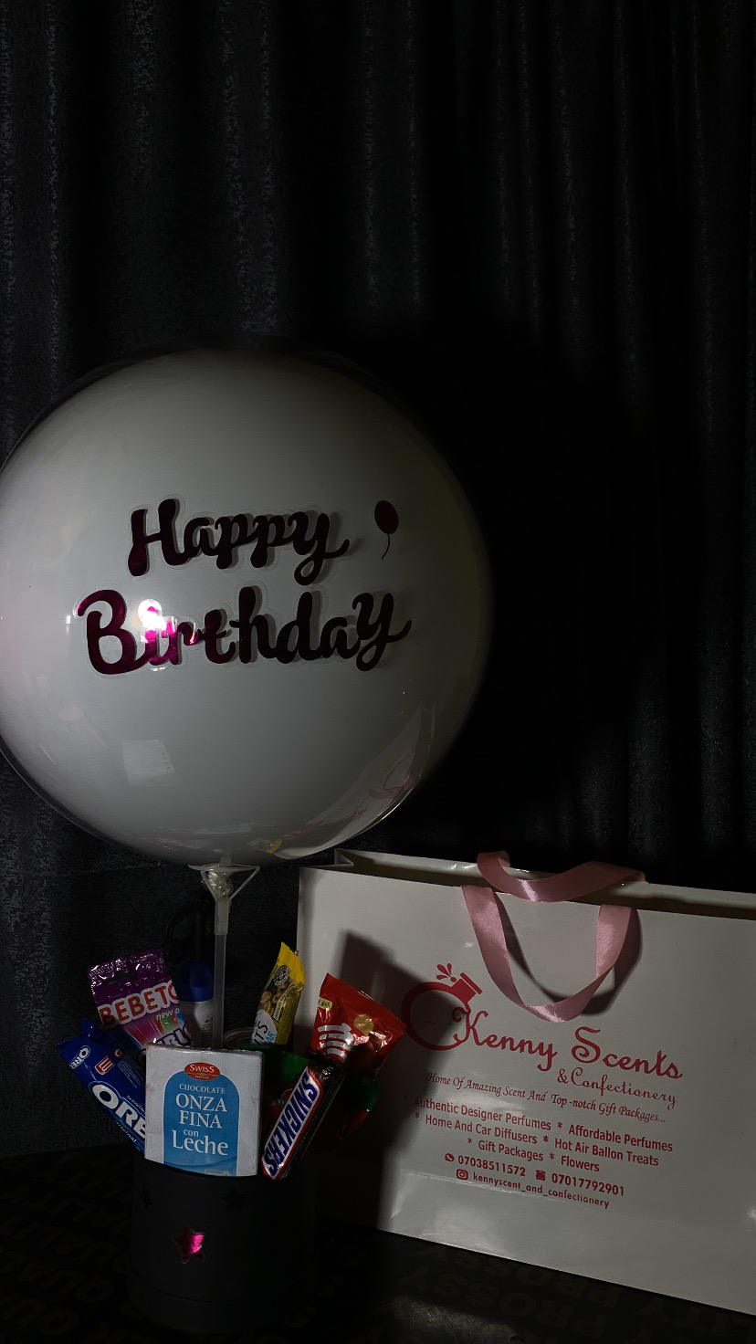 Balloon treat boxes for girls image