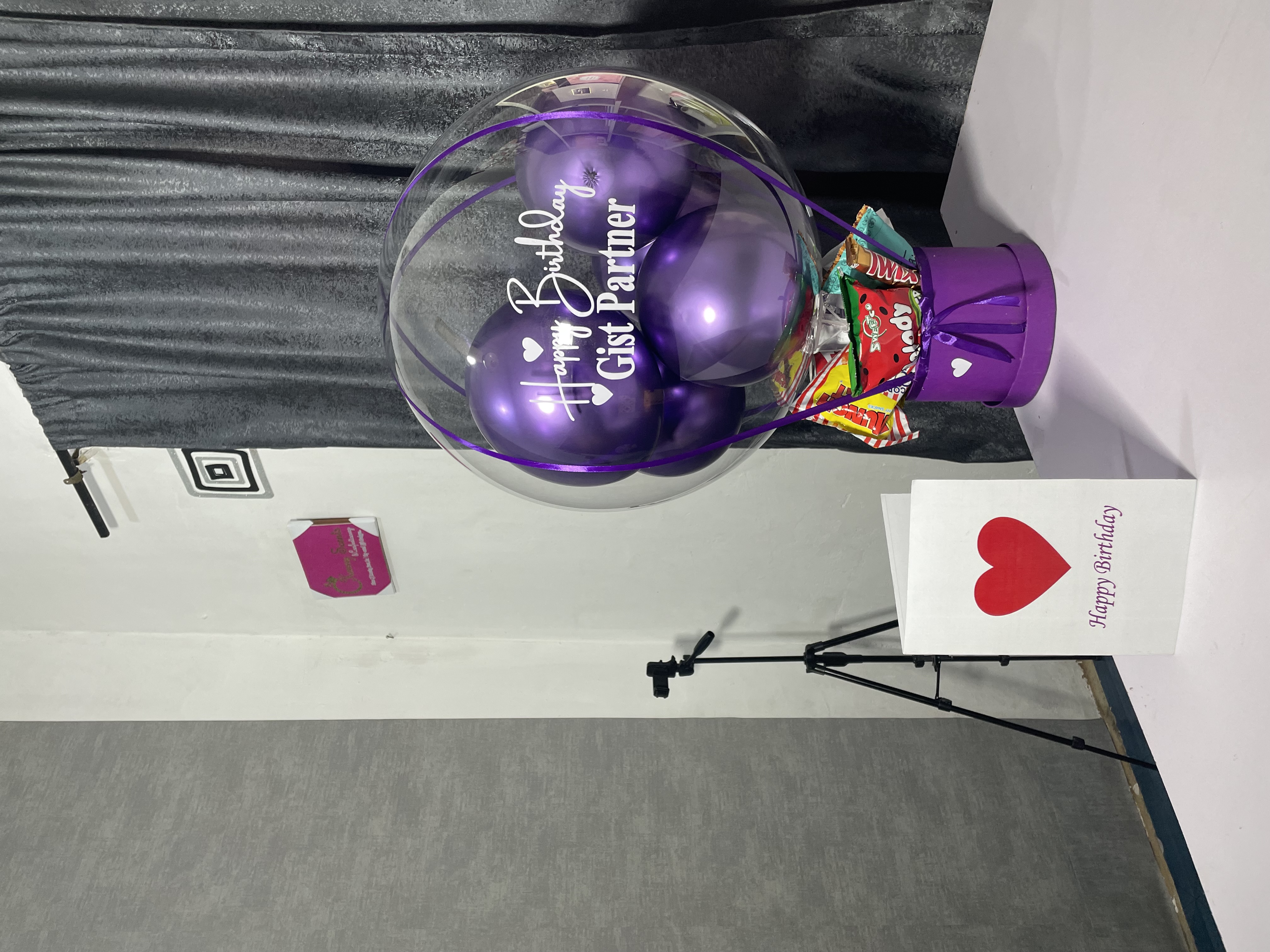 Balloon treat boxes for girls image