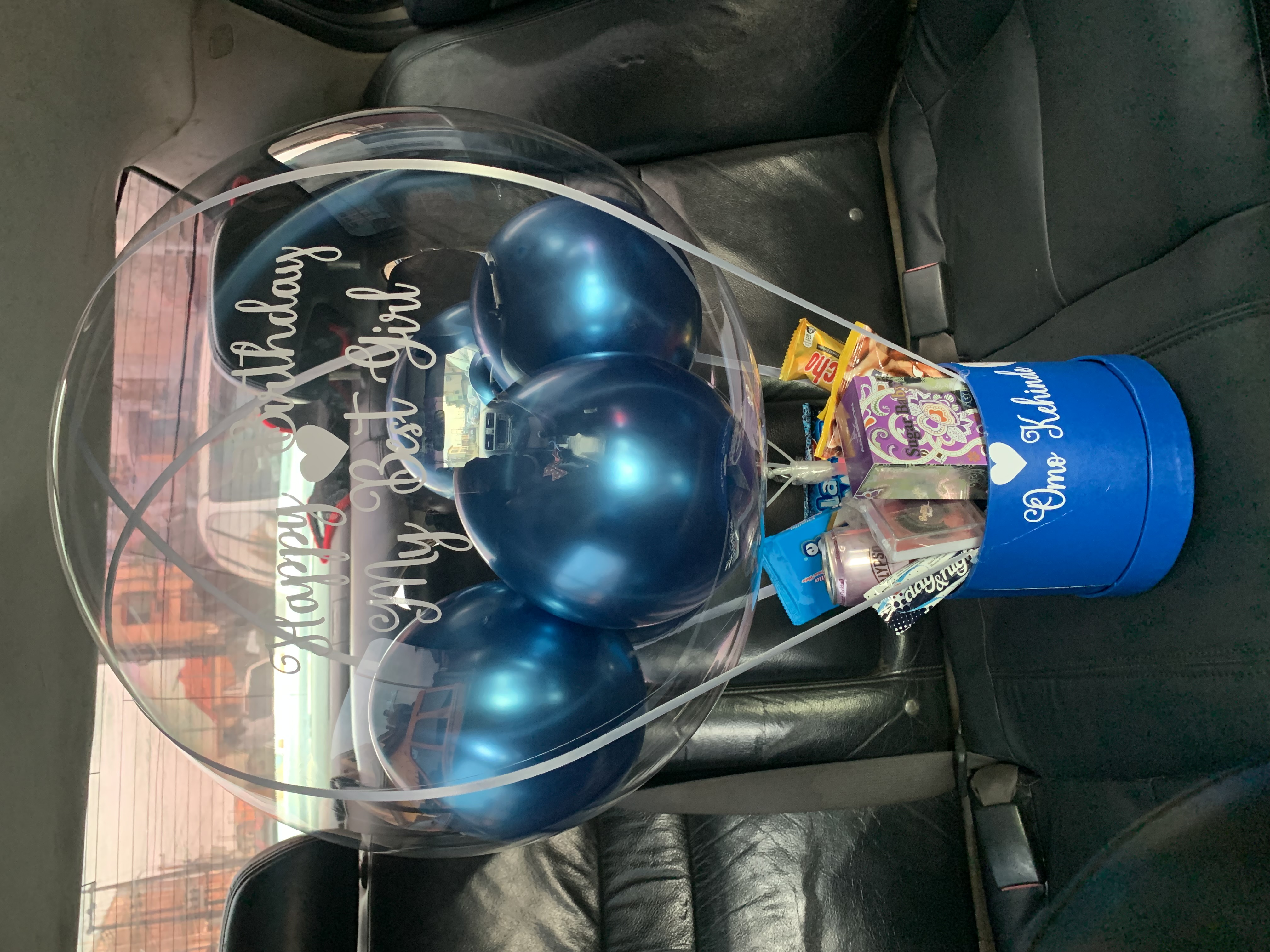 Balloon treat boxes image