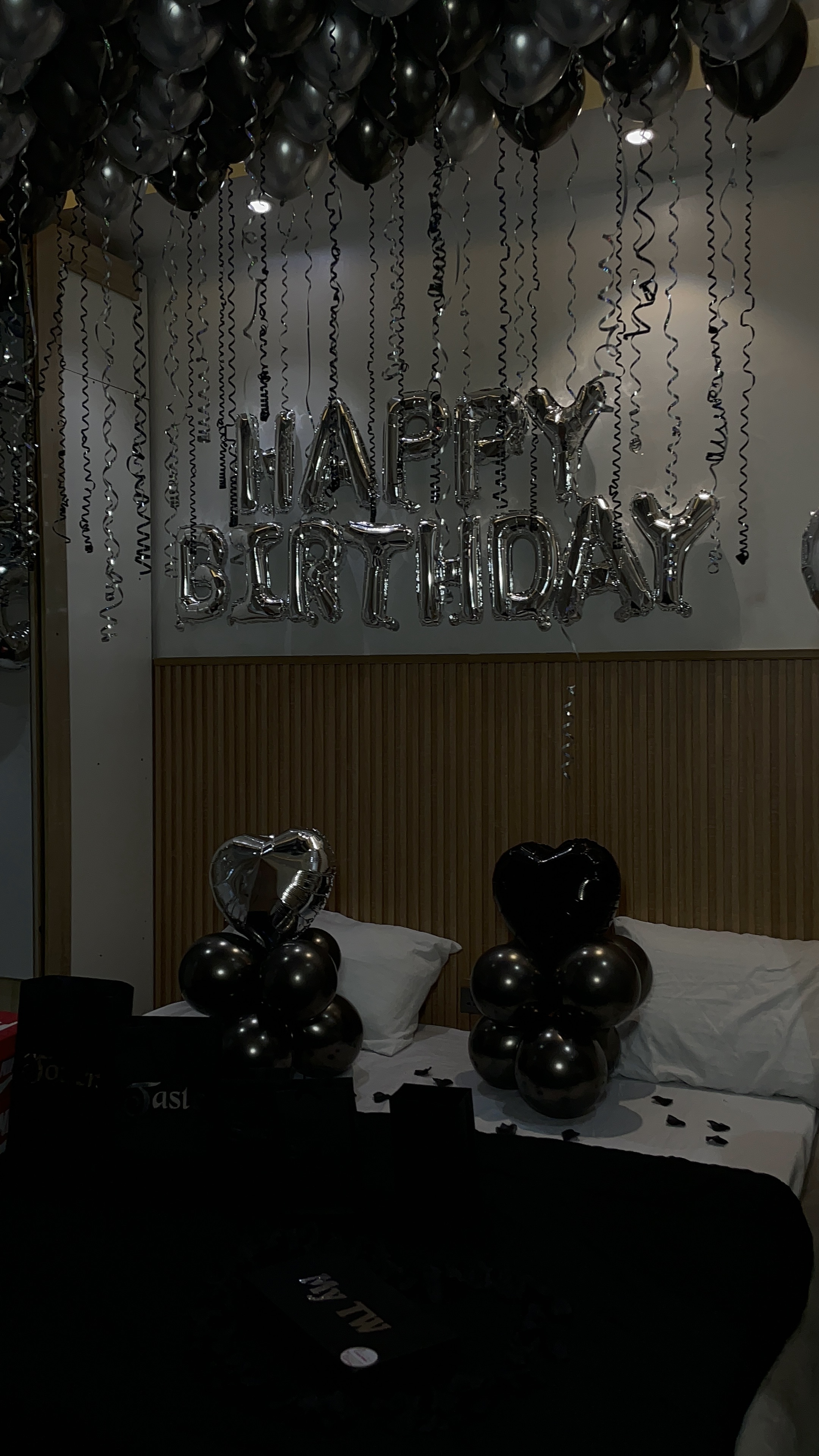 Surprise room decor image