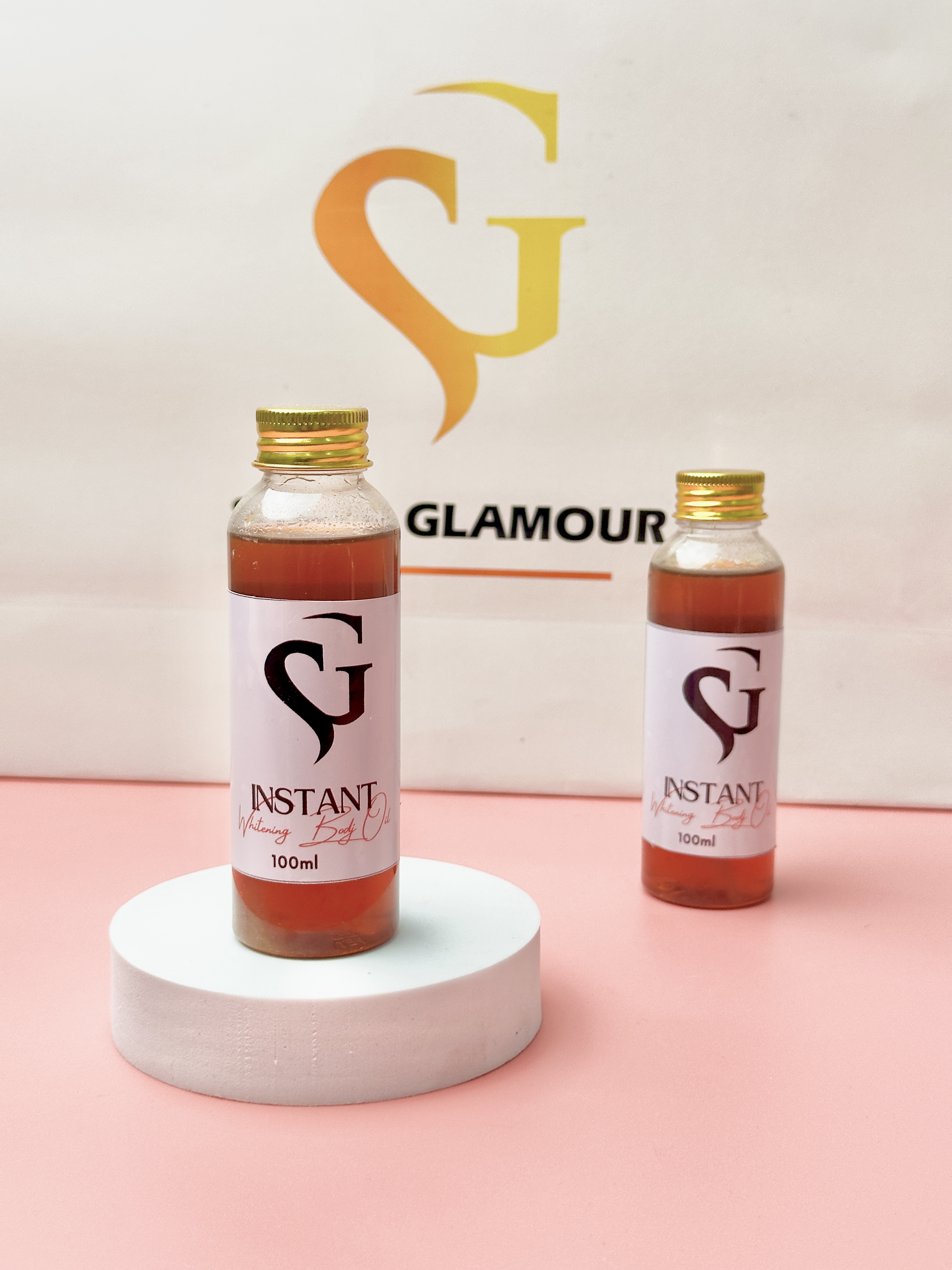 Instant Whitening Body Oil image