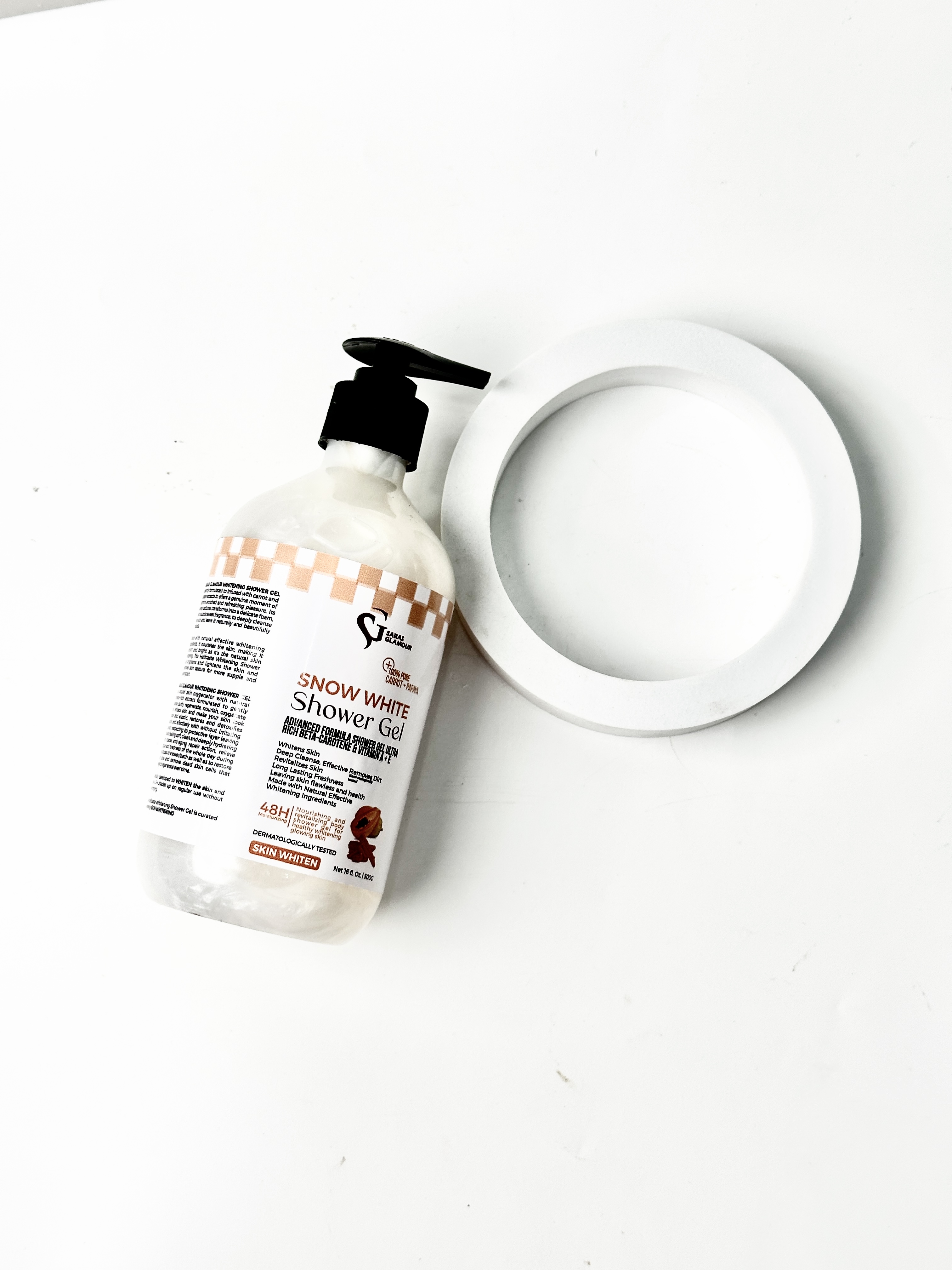 Snow Whitening Shower Gel image