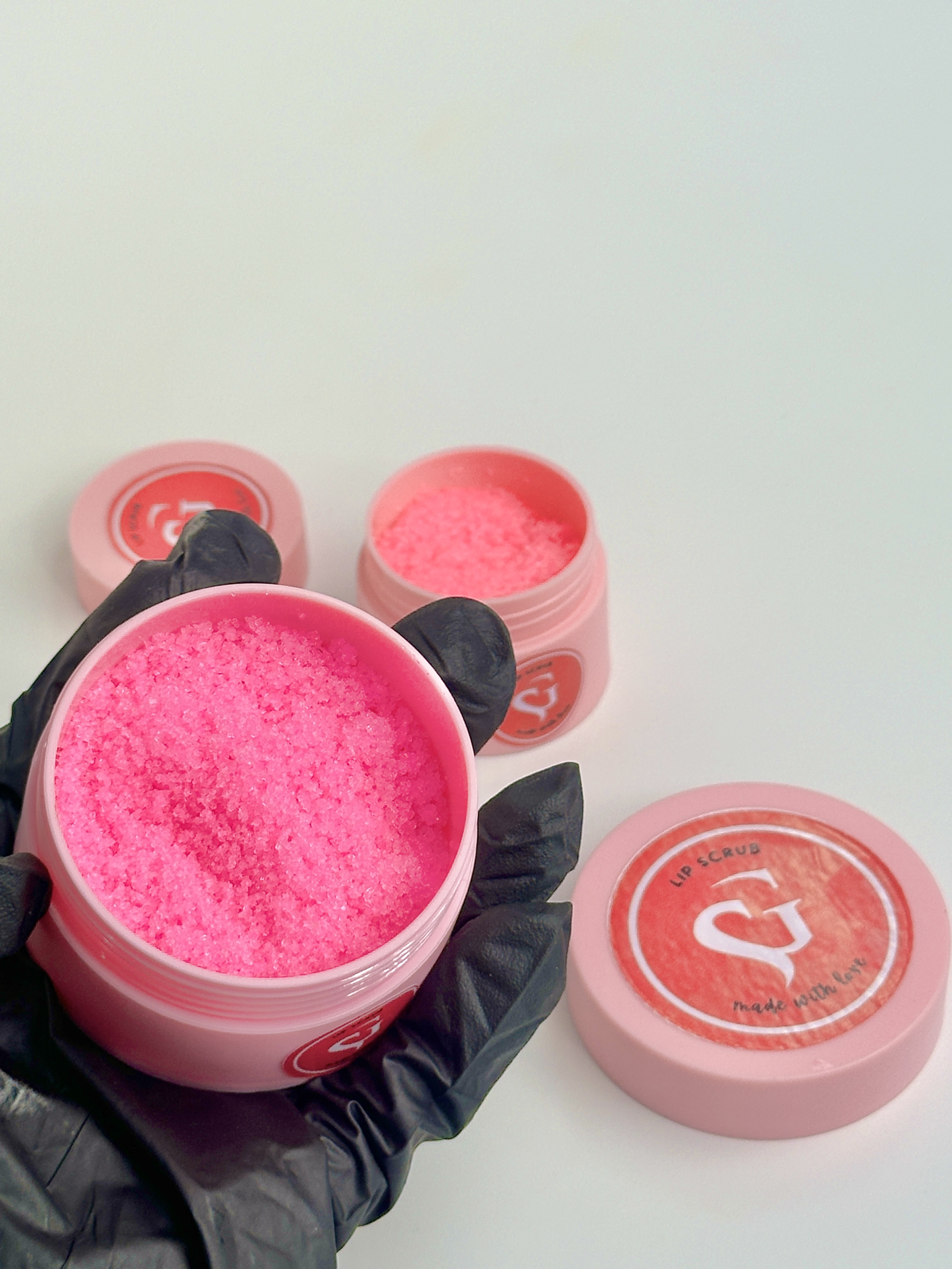 Pinklip Scrub image