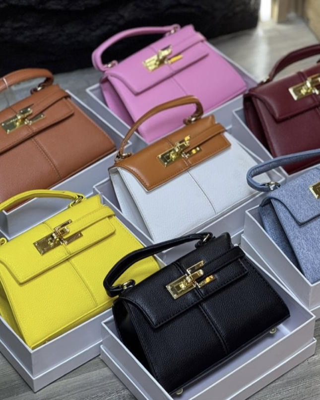 BAG 002 image