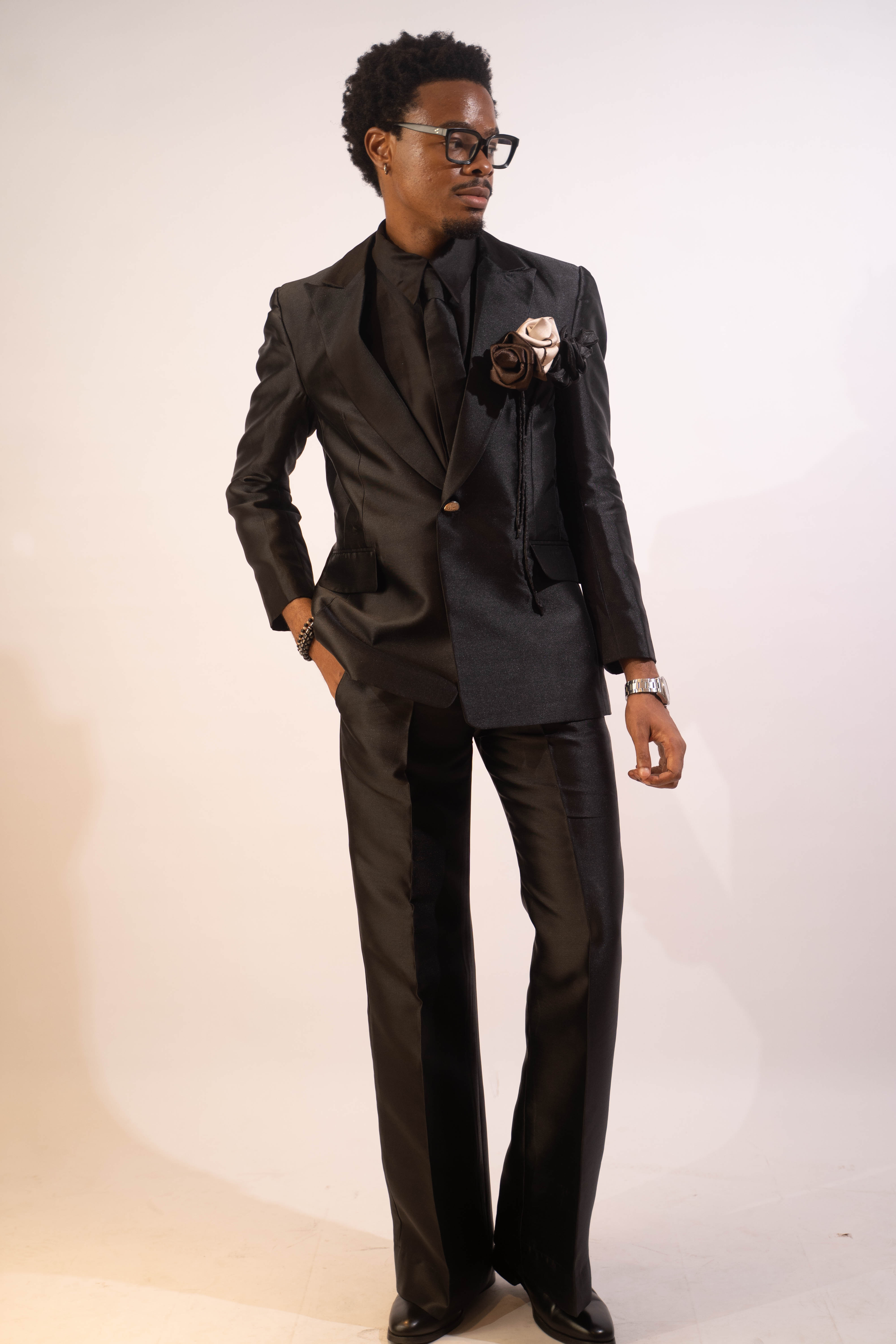 The Bouquet suit image