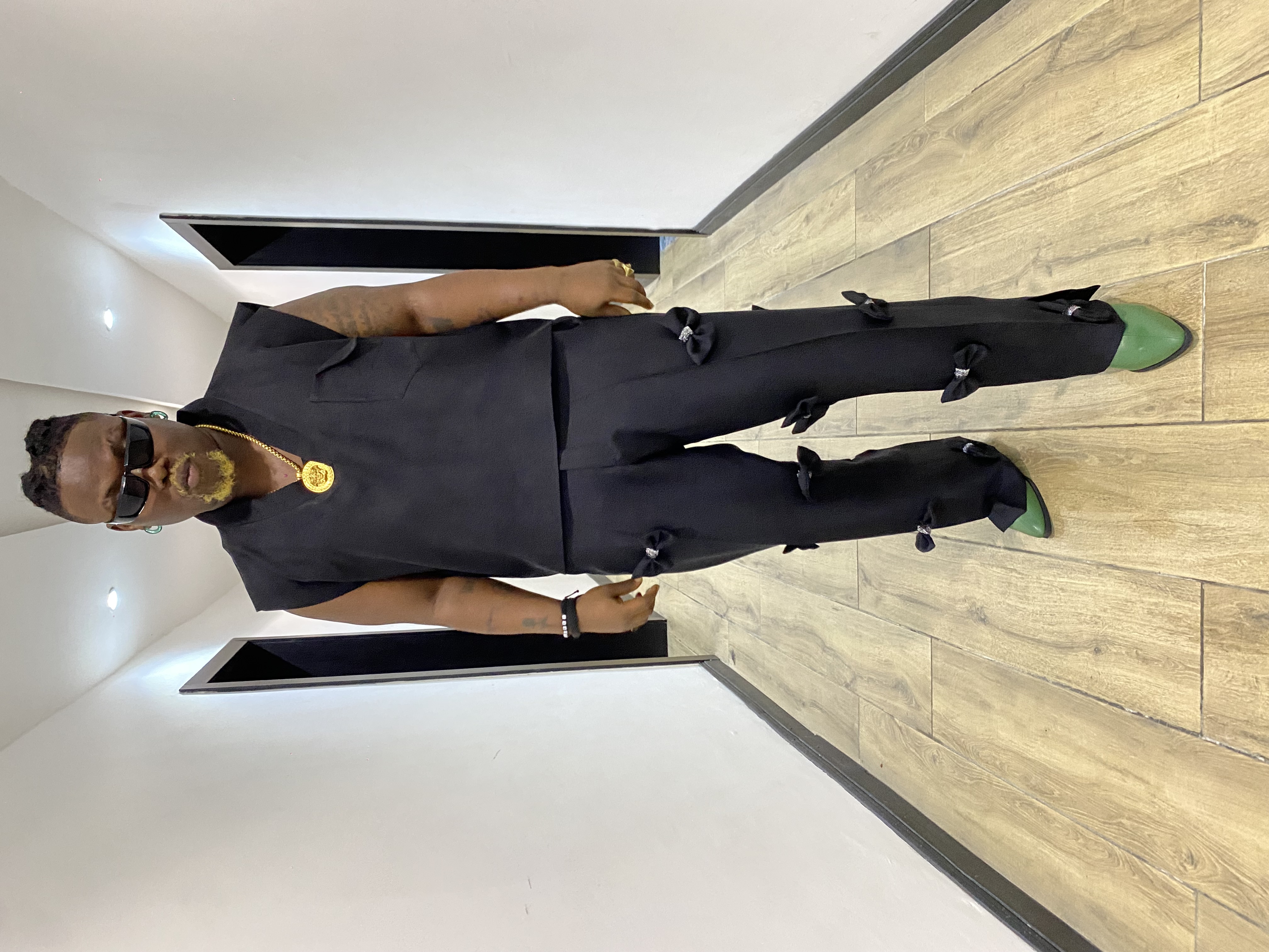 THE SLEEVELESS BOW SET image