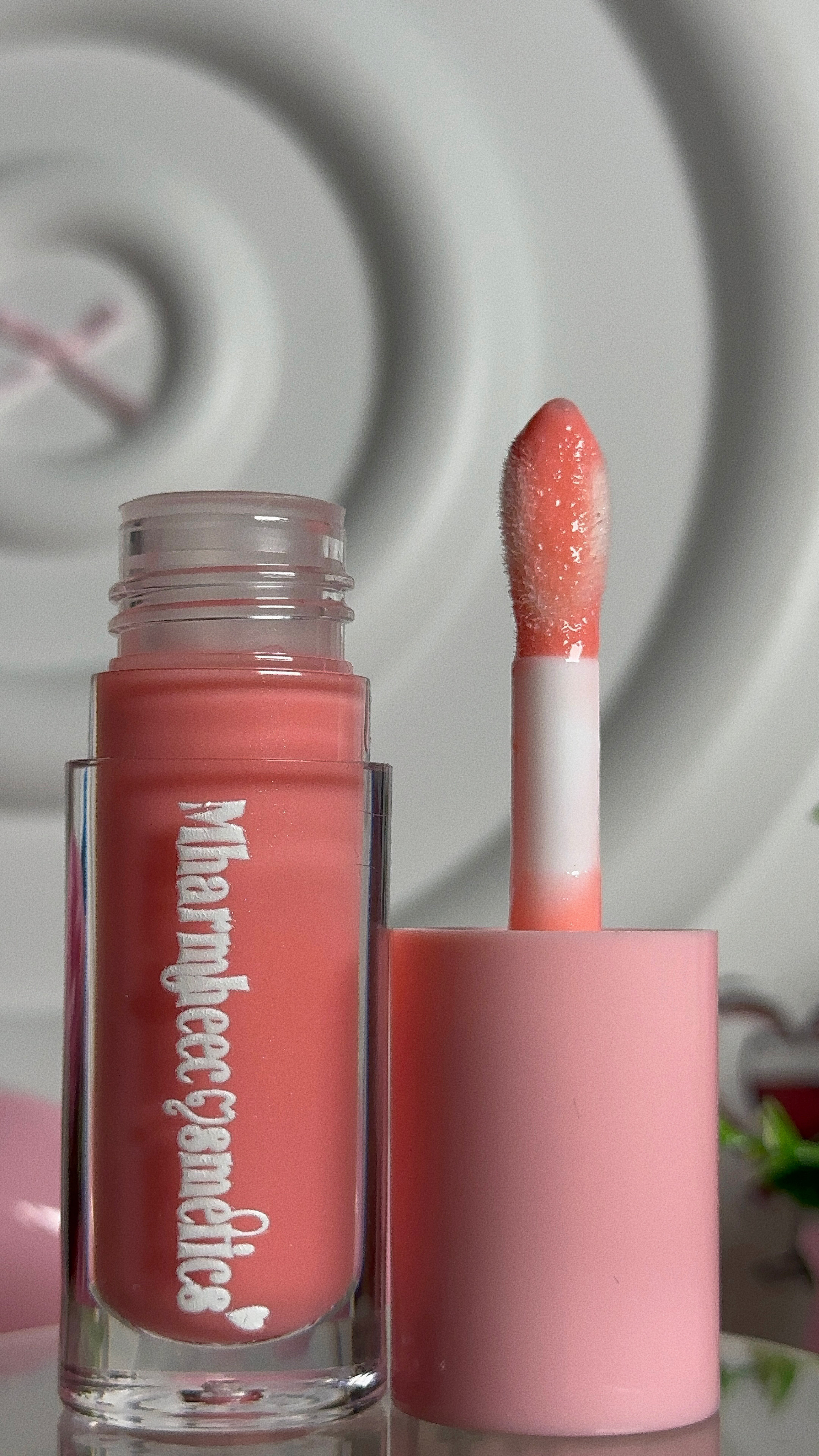 PEACHY POUT image