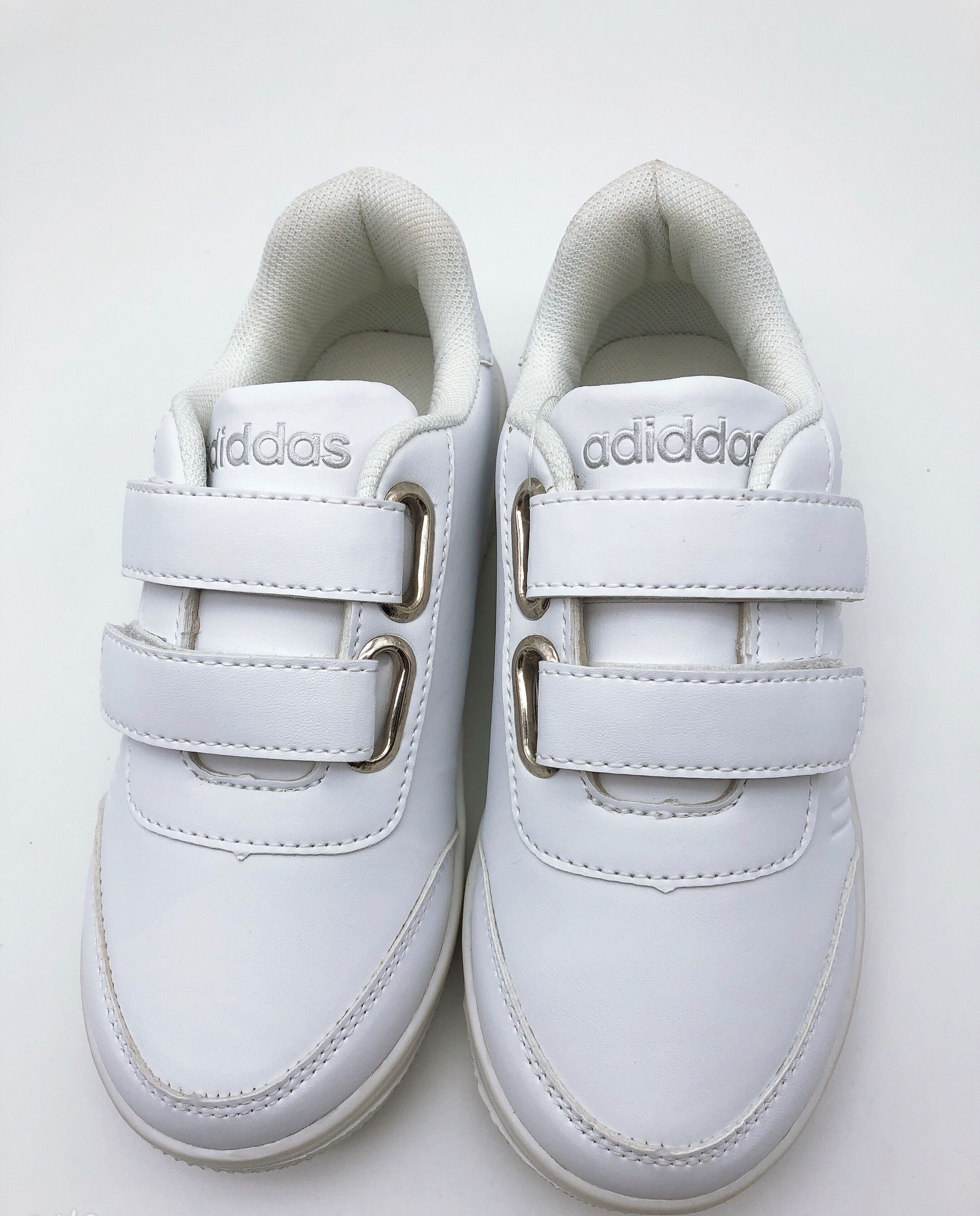 Azeus Giovanni Sports Sneakers Image