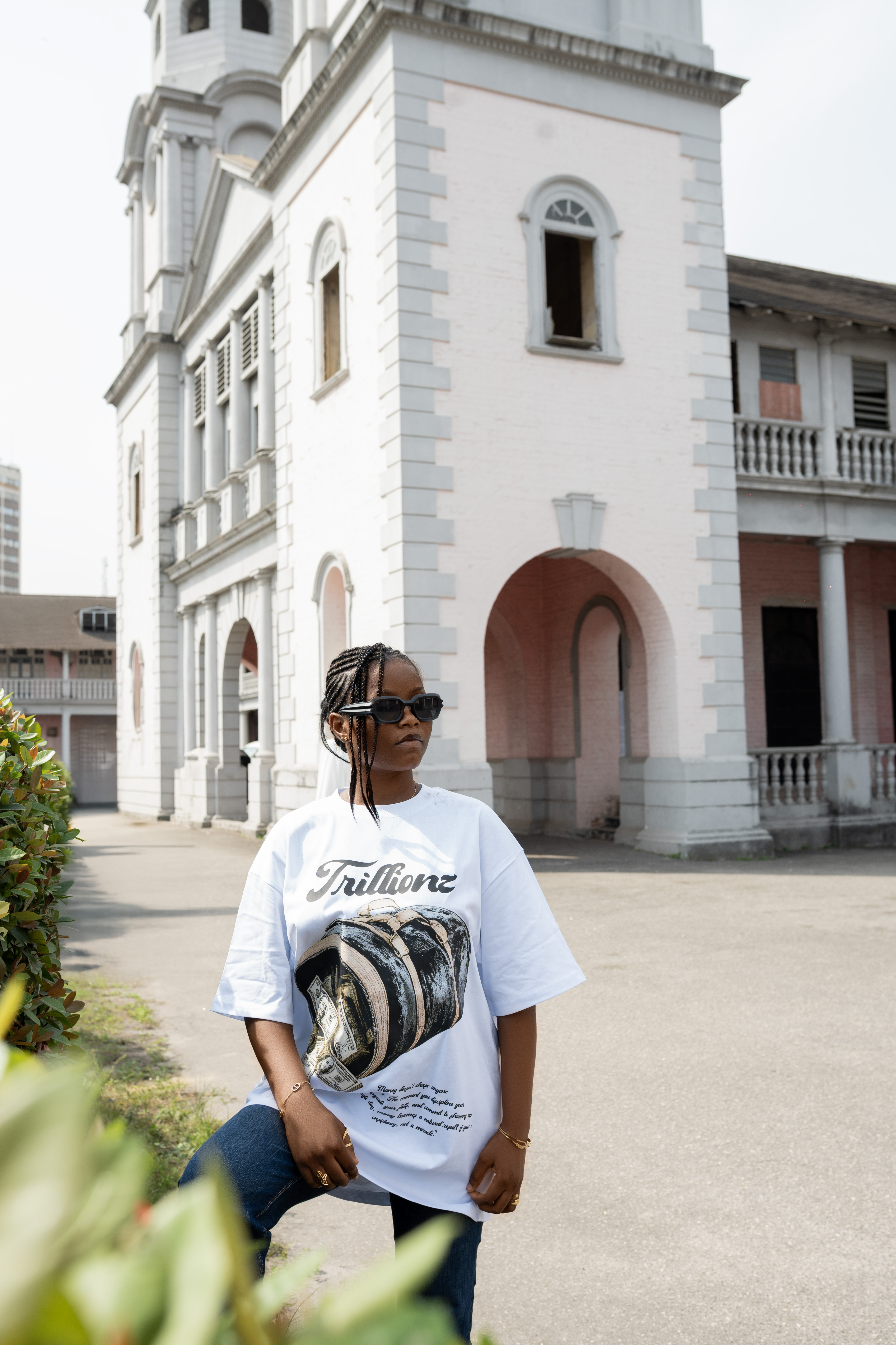 Money constant Tee image