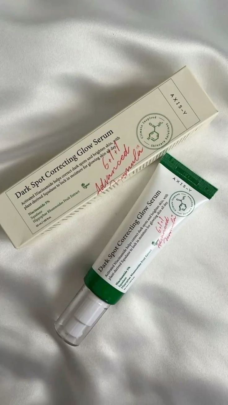 DARK SPOT CORRECTING GLOW SERUM image