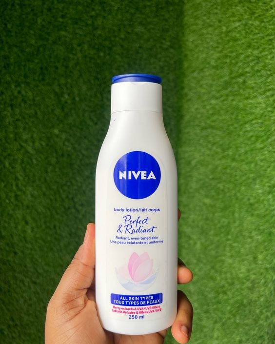 NIVEA LOTION PERFECT AND RIADIANT