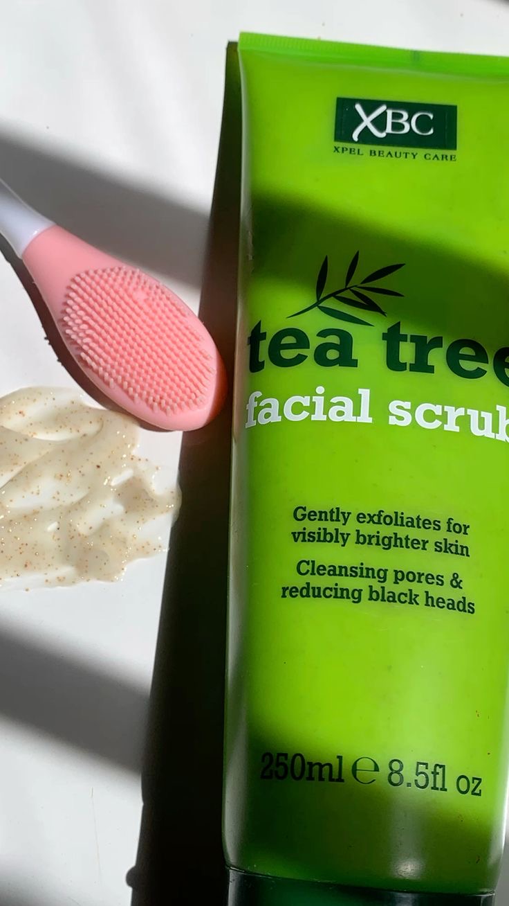 TEA TREE FACE SCRUB