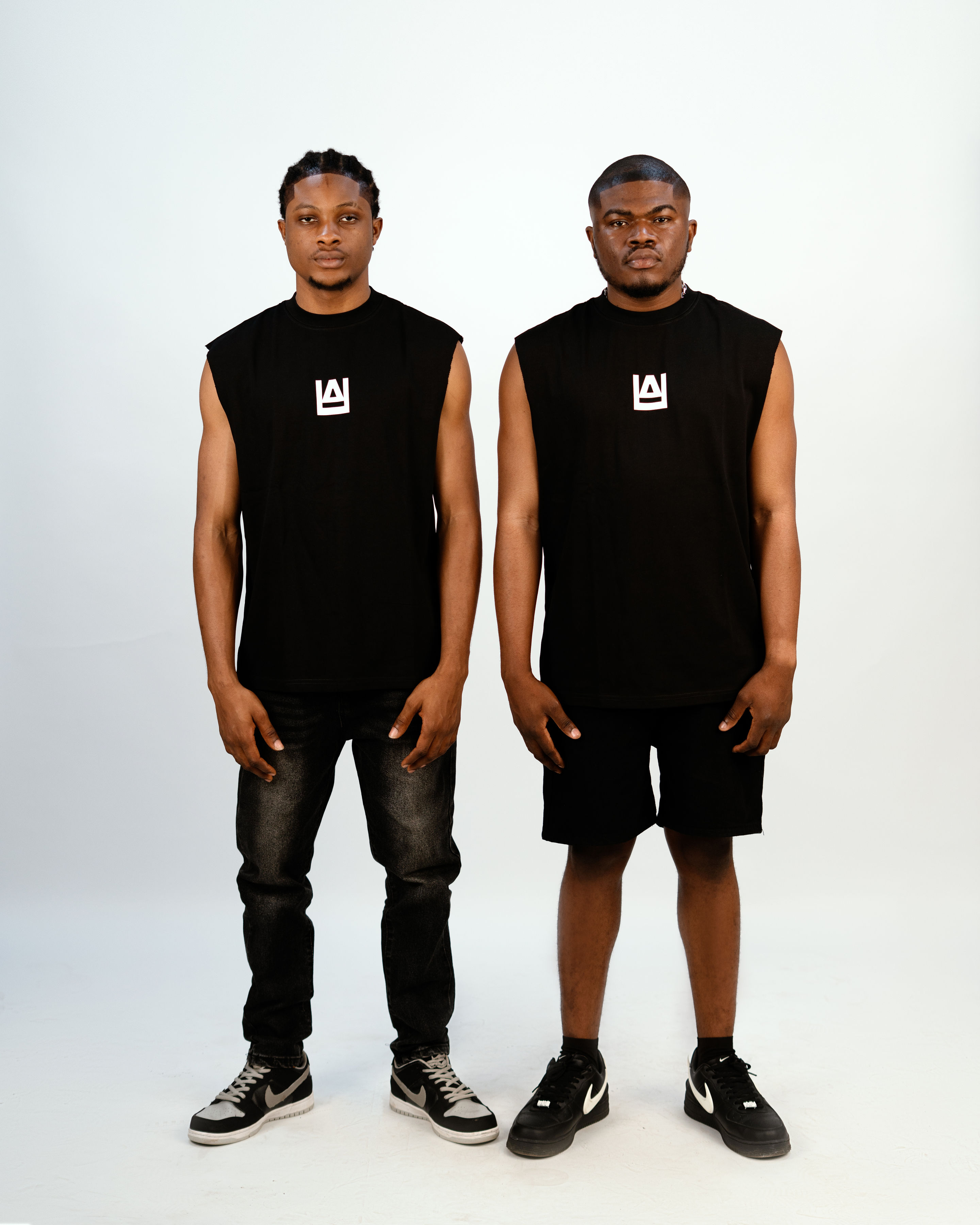 Bla, black Amrless image