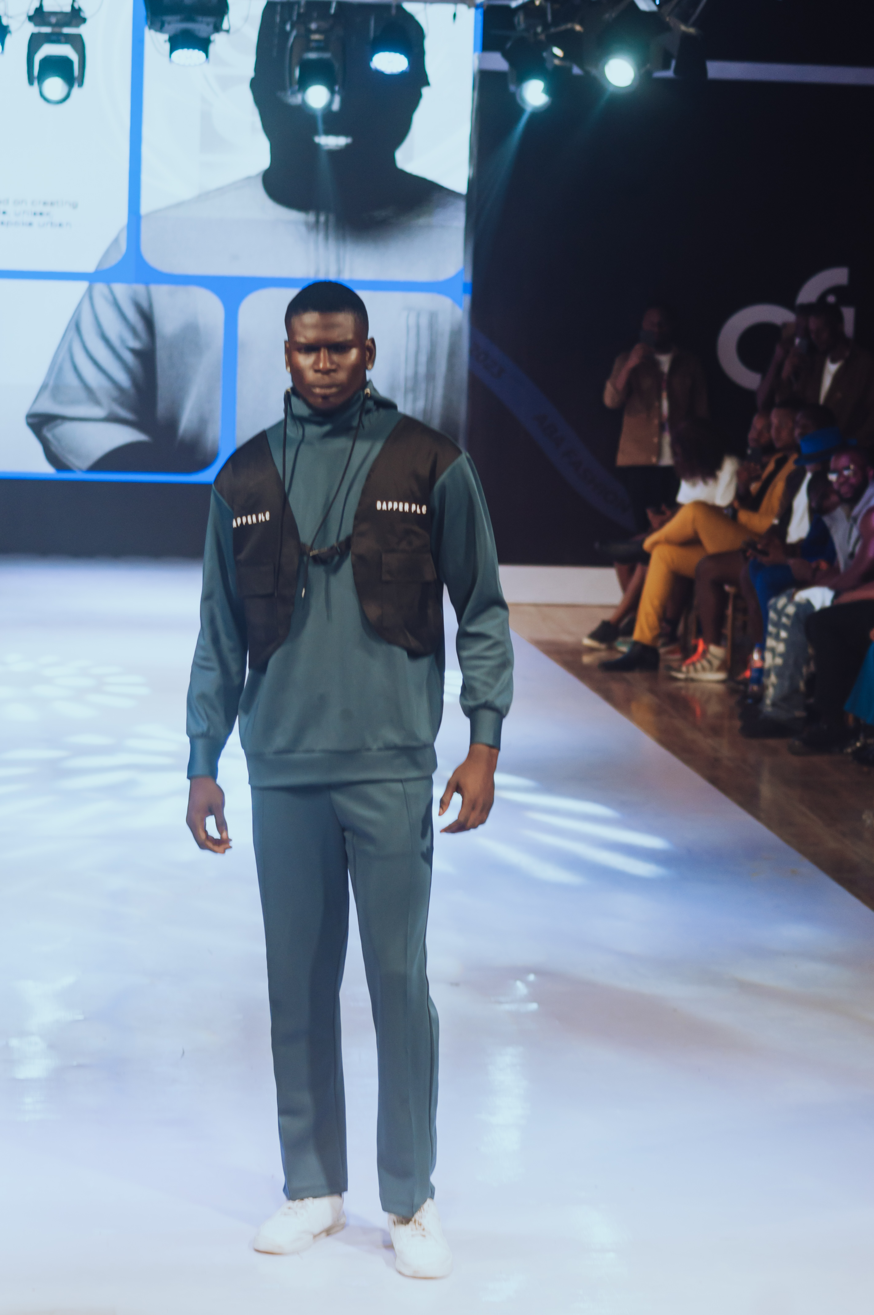 GREEN TWO PIECE SET WITH JACKET image