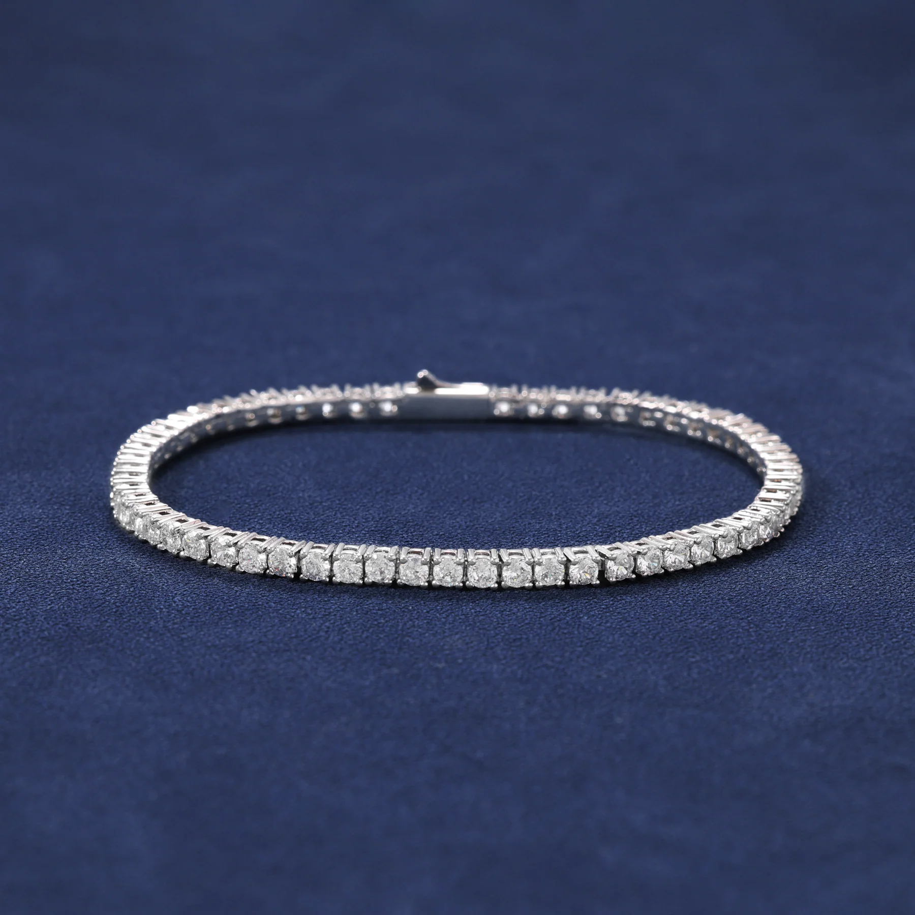 2.5MM MOISSANITE TENNIS BRACELET image