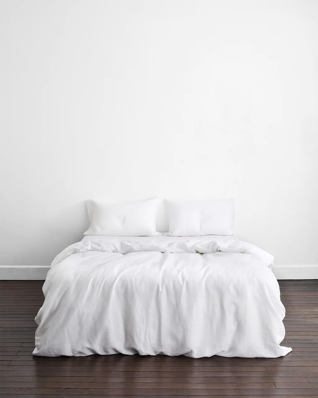 Roxanne X White — 6 piece Crisp Egyptian Cotton Duvet Cover Set image