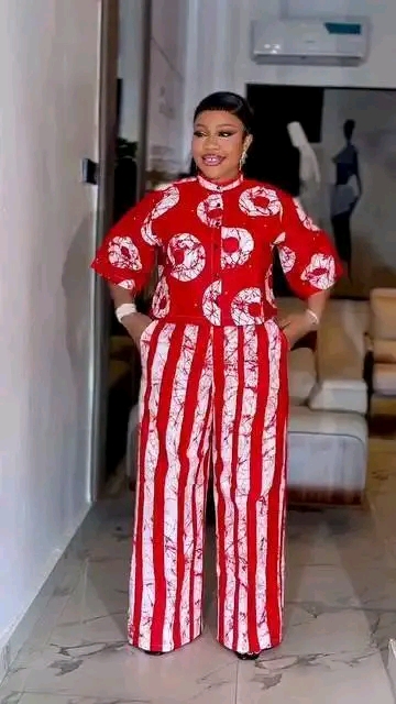 Adire crop top and hub trouser image