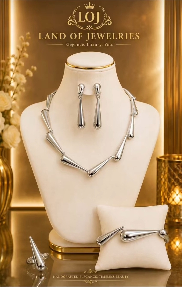 Dainty Piece Gold Inspired image
