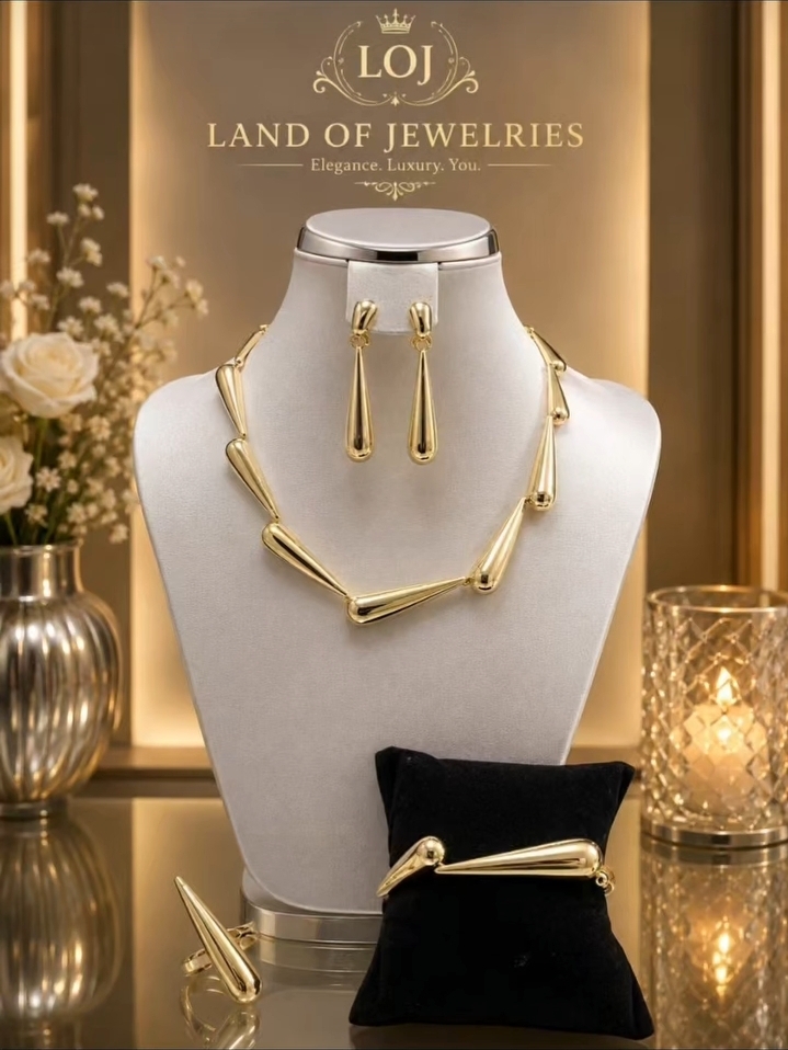 Dainty Piece Gold Inspired image
