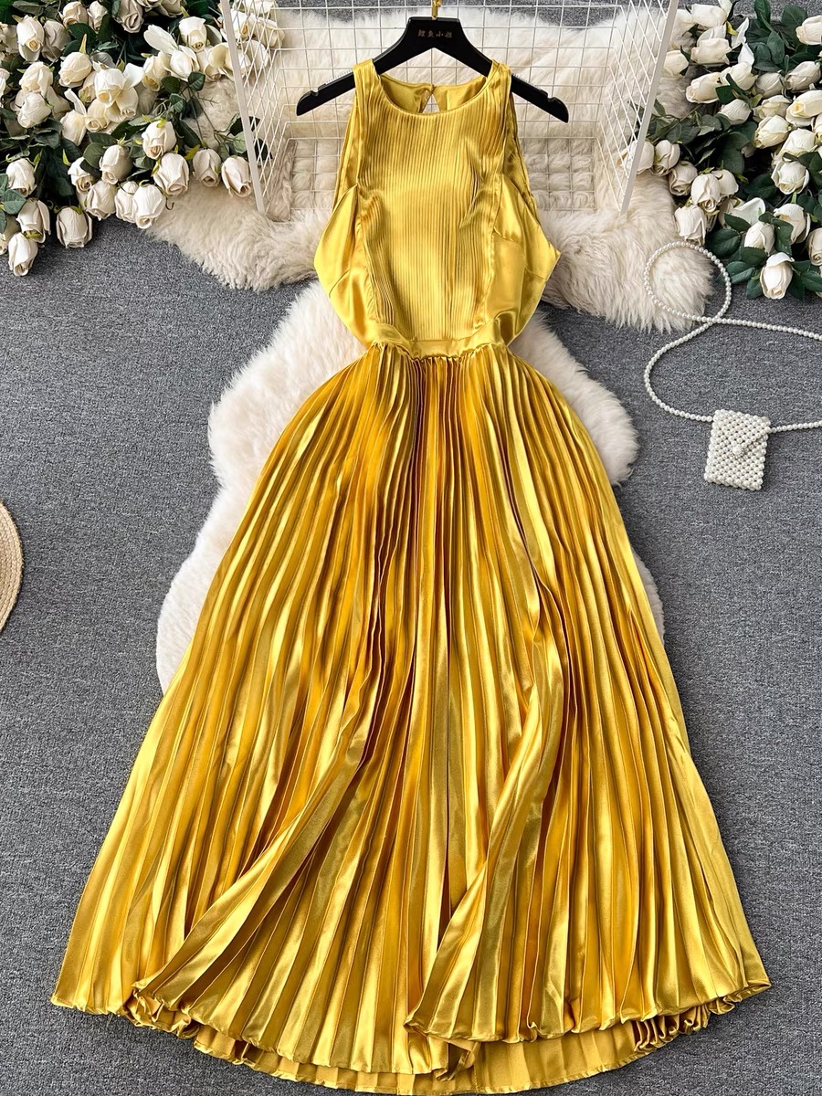 Serves these looks velvet dress EVD49 image