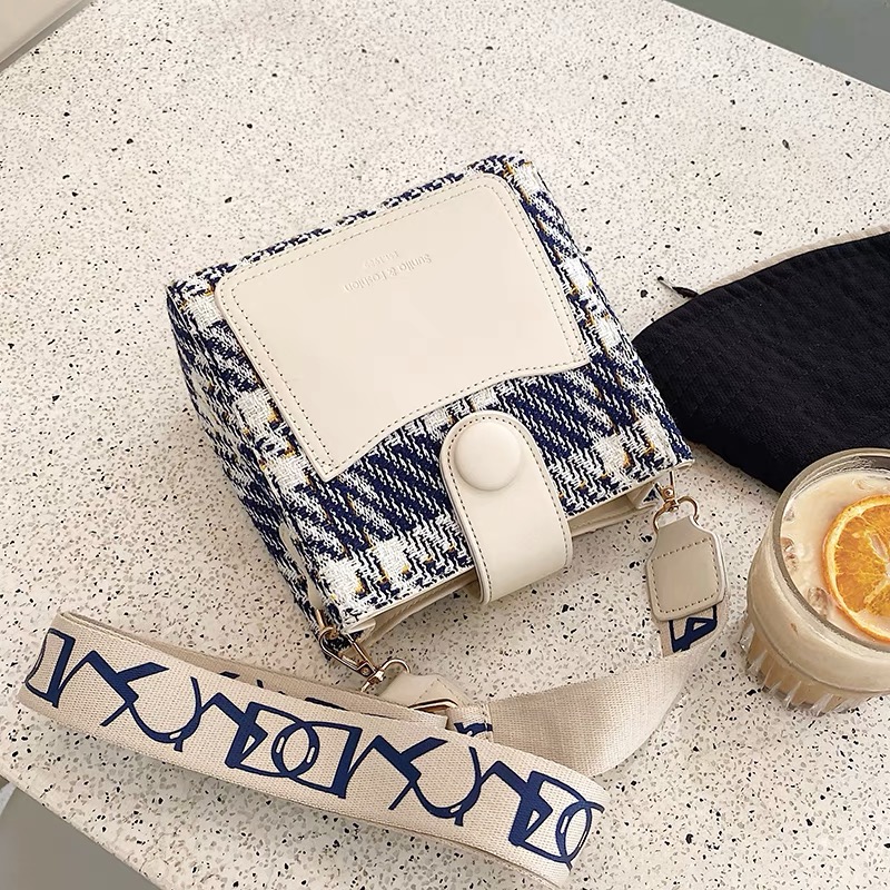 Shssh keep my secret print sling bag BG158 images