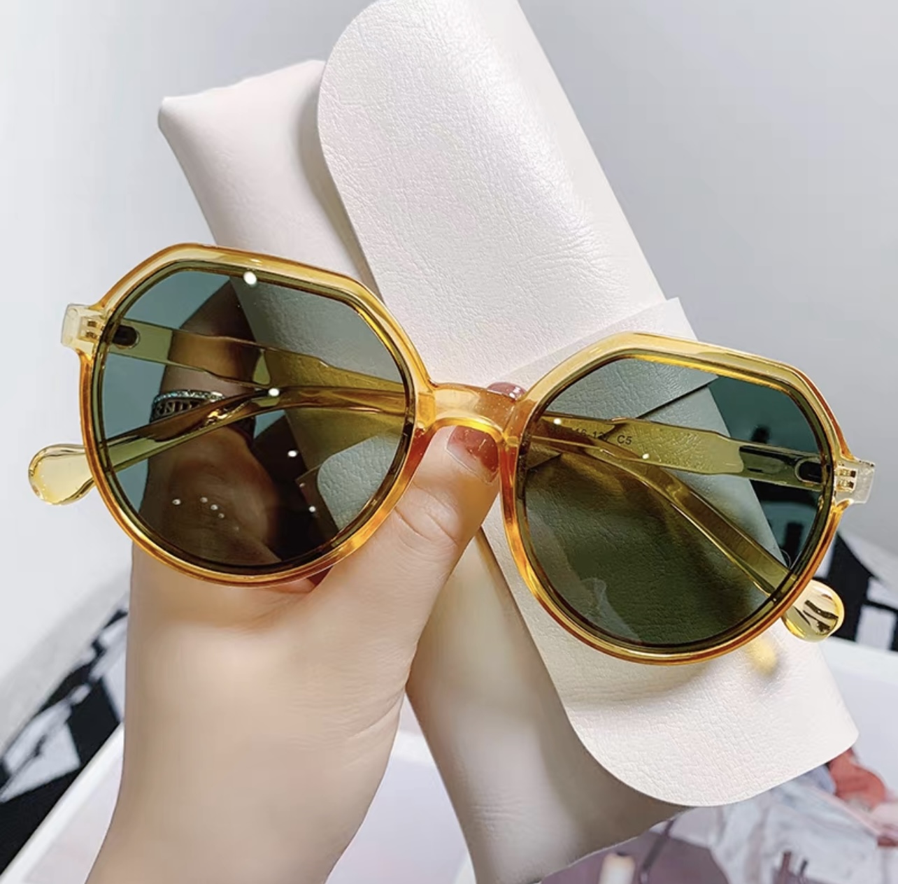 Days in bora bora shades AC131 image