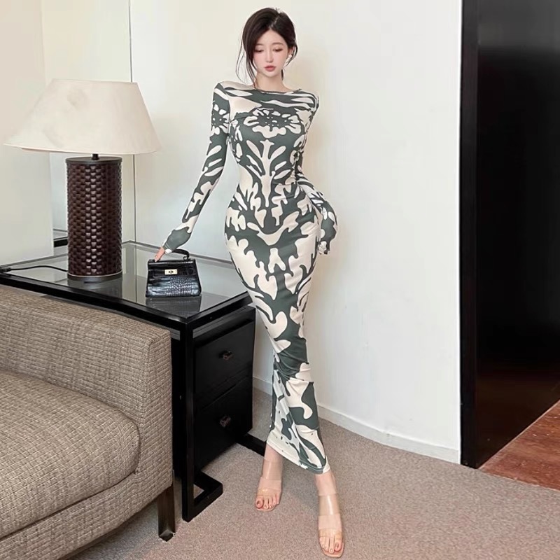 Wine by the fireplace gown CBC59 image