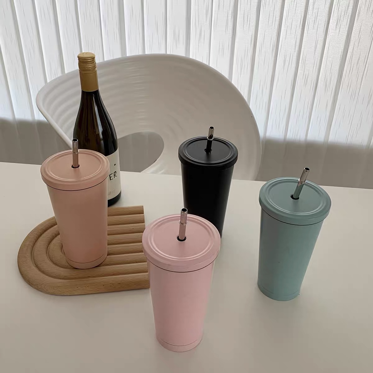 Summer must have sip bottle CU104 image