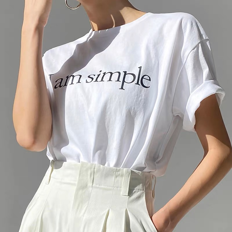 Simple yet sophisticated top image