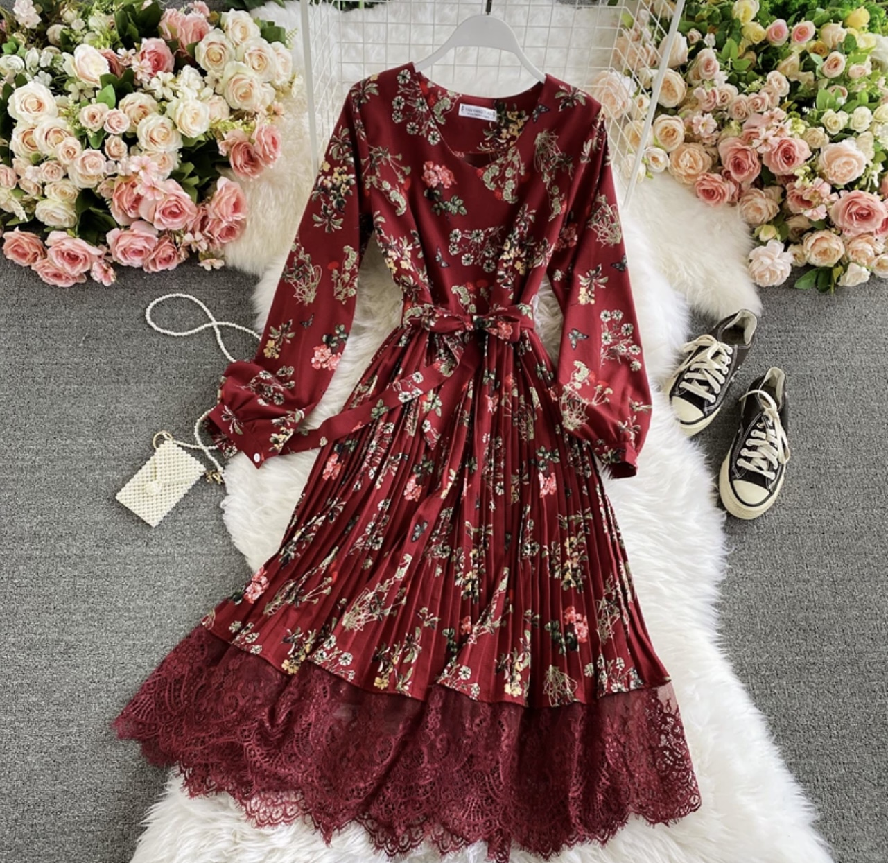 Ex marks the spot lace dress CD174 image