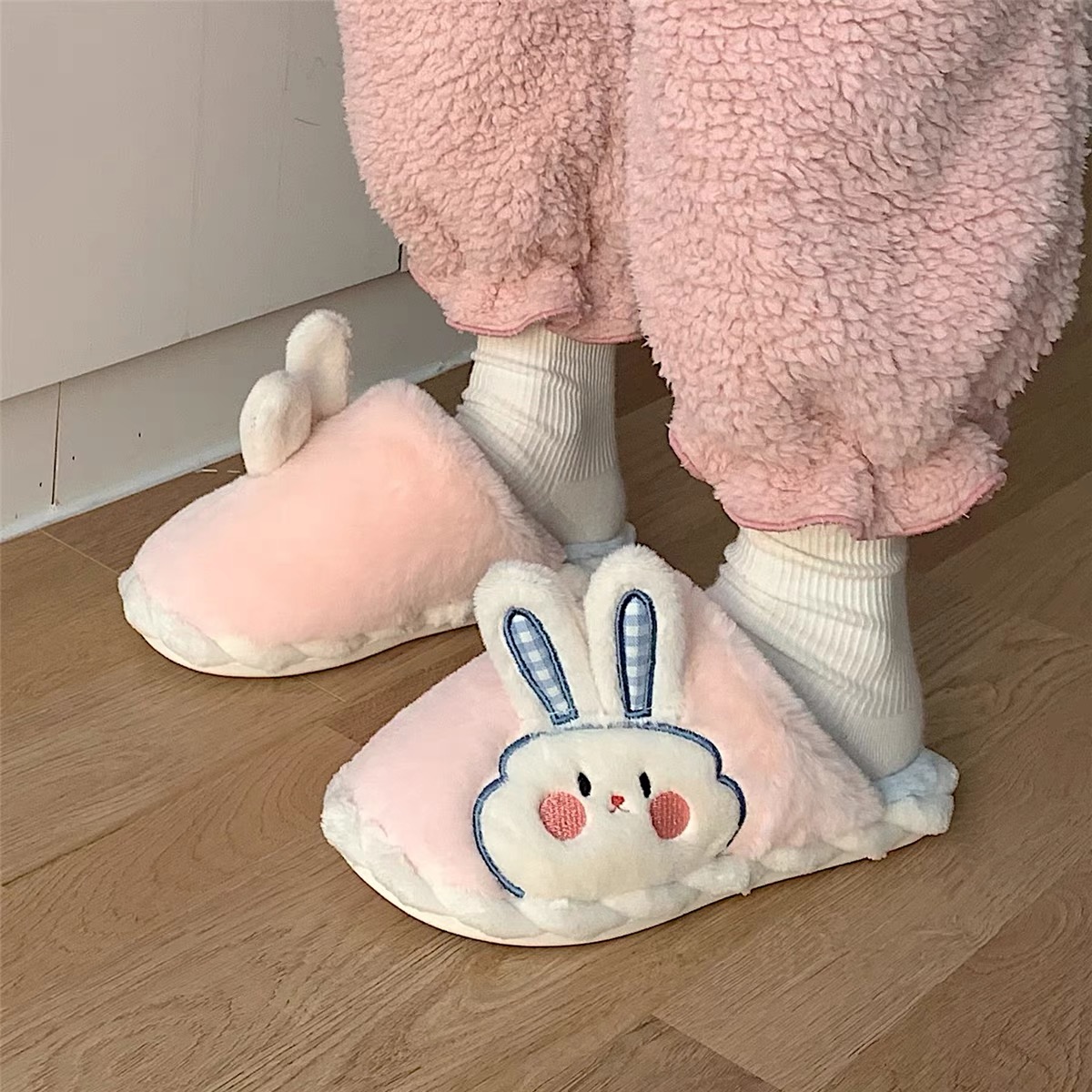 Home stay bunny slippers SNZZ365 image