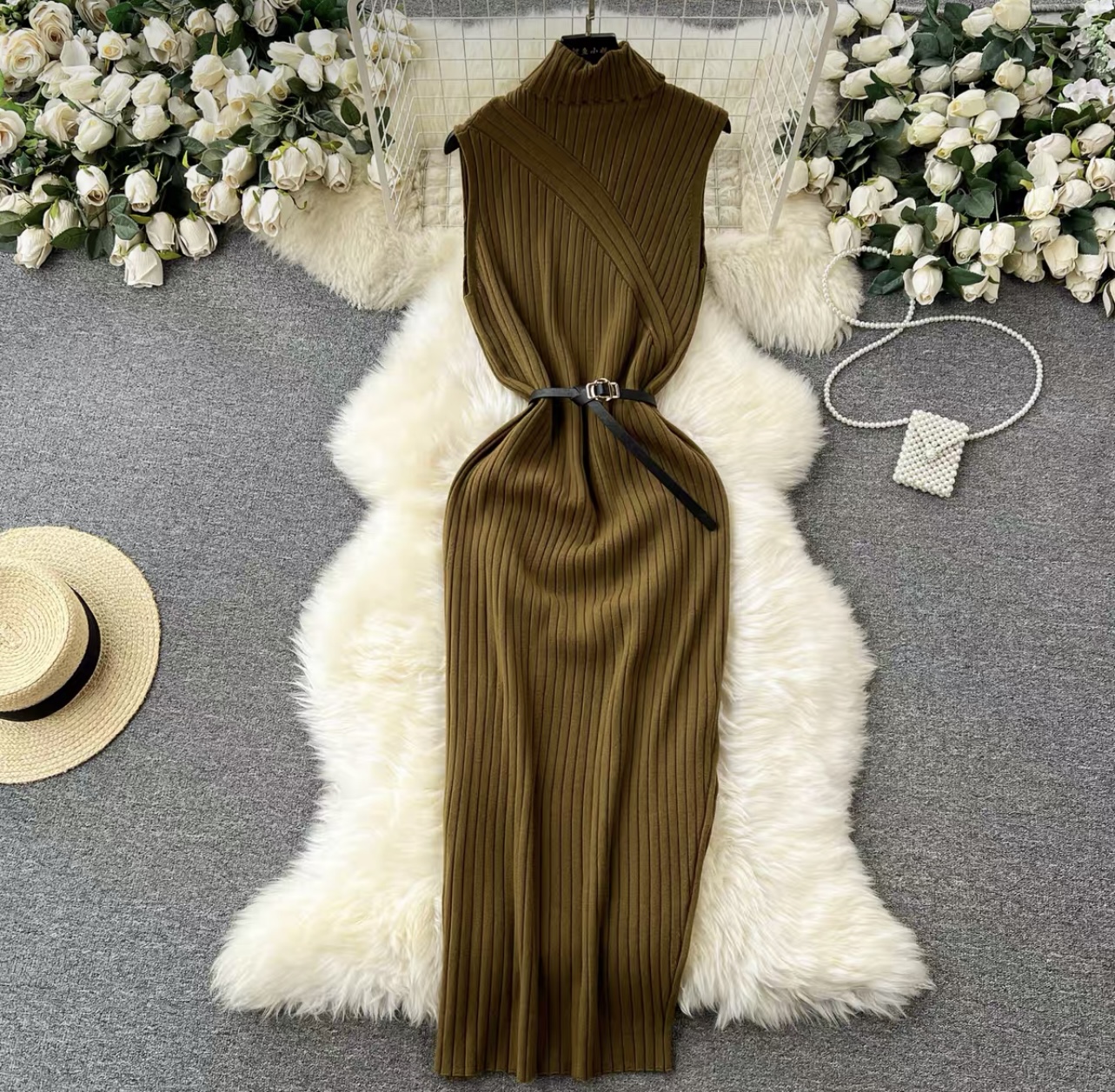 No sleeves knitted gown & belt KBC111 image