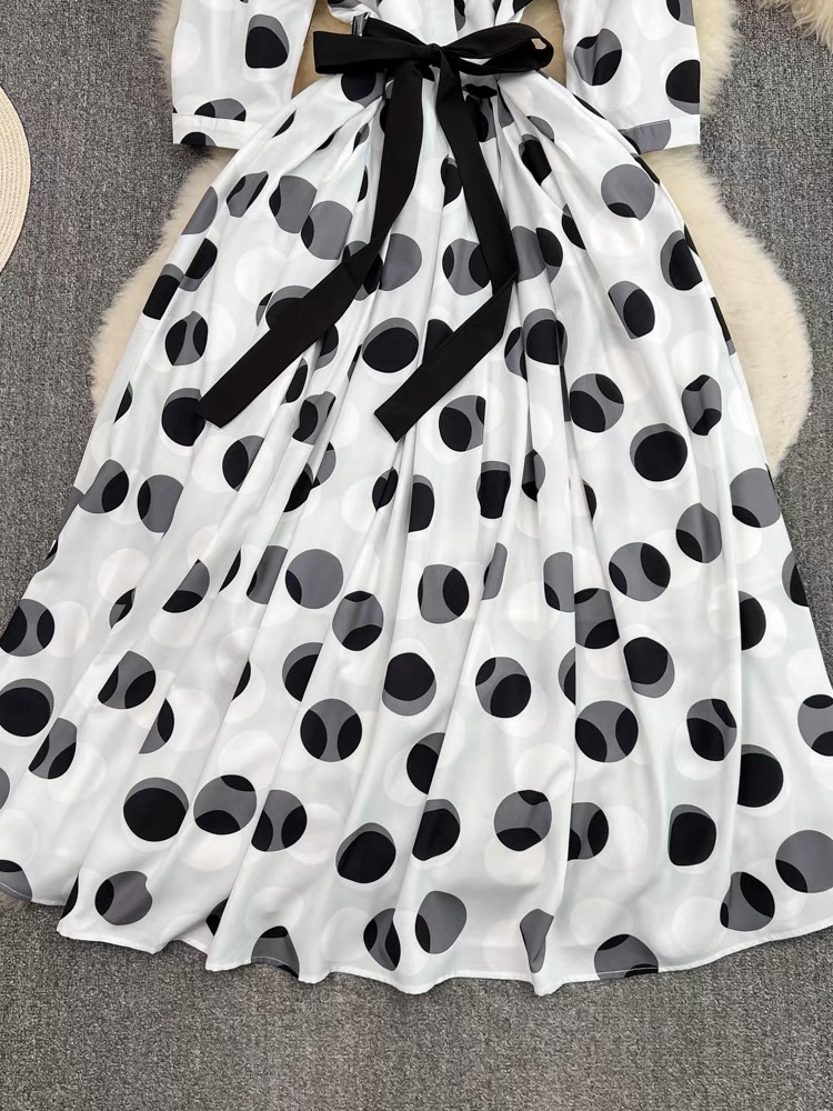 Watch me sparkle polka dress FD180 image