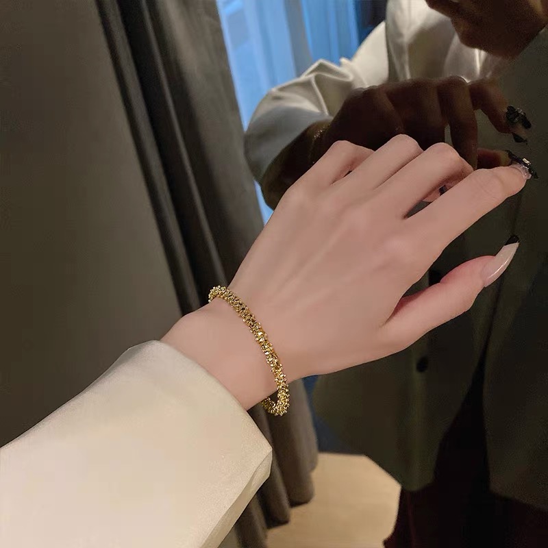 Bond with me gold bracelet JW106 image