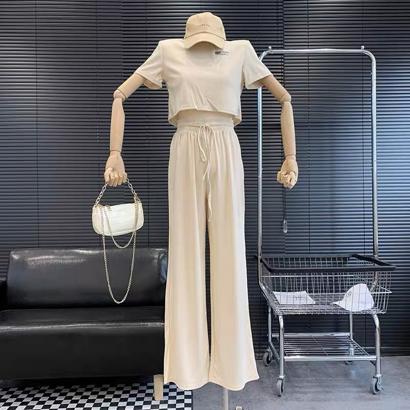 Free life lounge set image