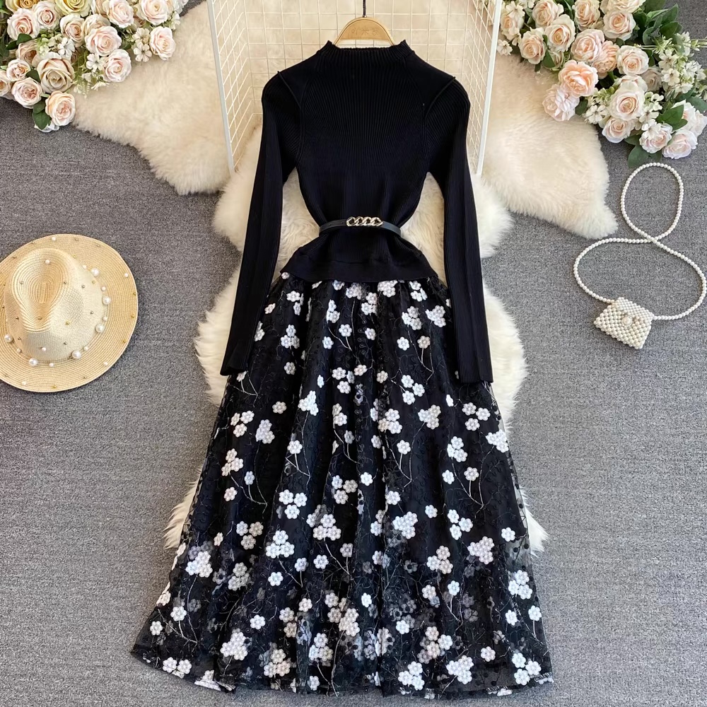 She’s off limits floral dress KD112