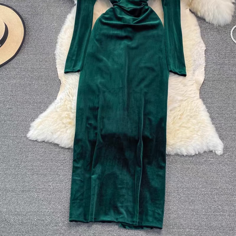 Girl in suede gown CBC54 image