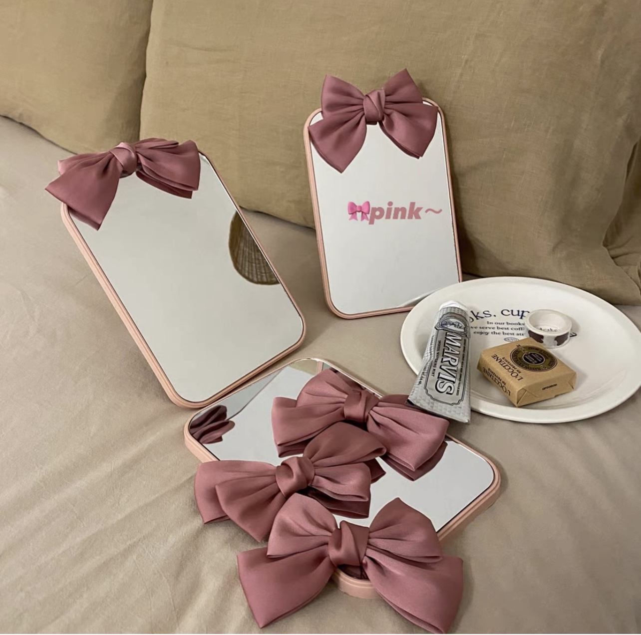 Pink momah mirror MK127 image