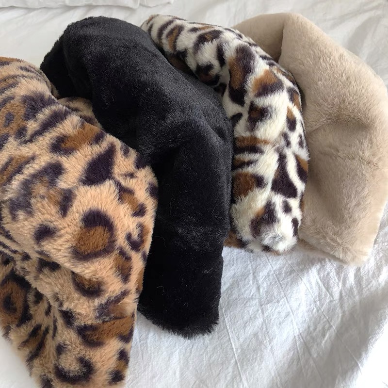 Wild West Wendy print bucket hat HW115 image