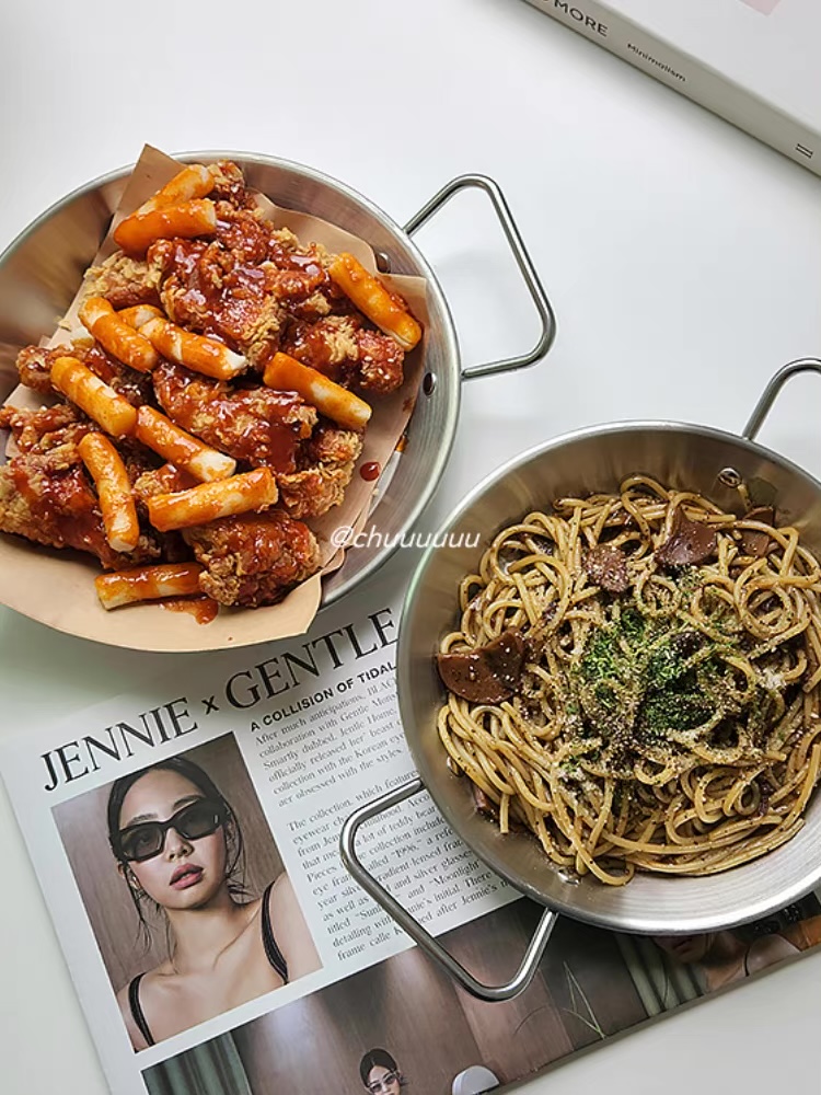 Tasty meals in dish bowls DCZZ157 image