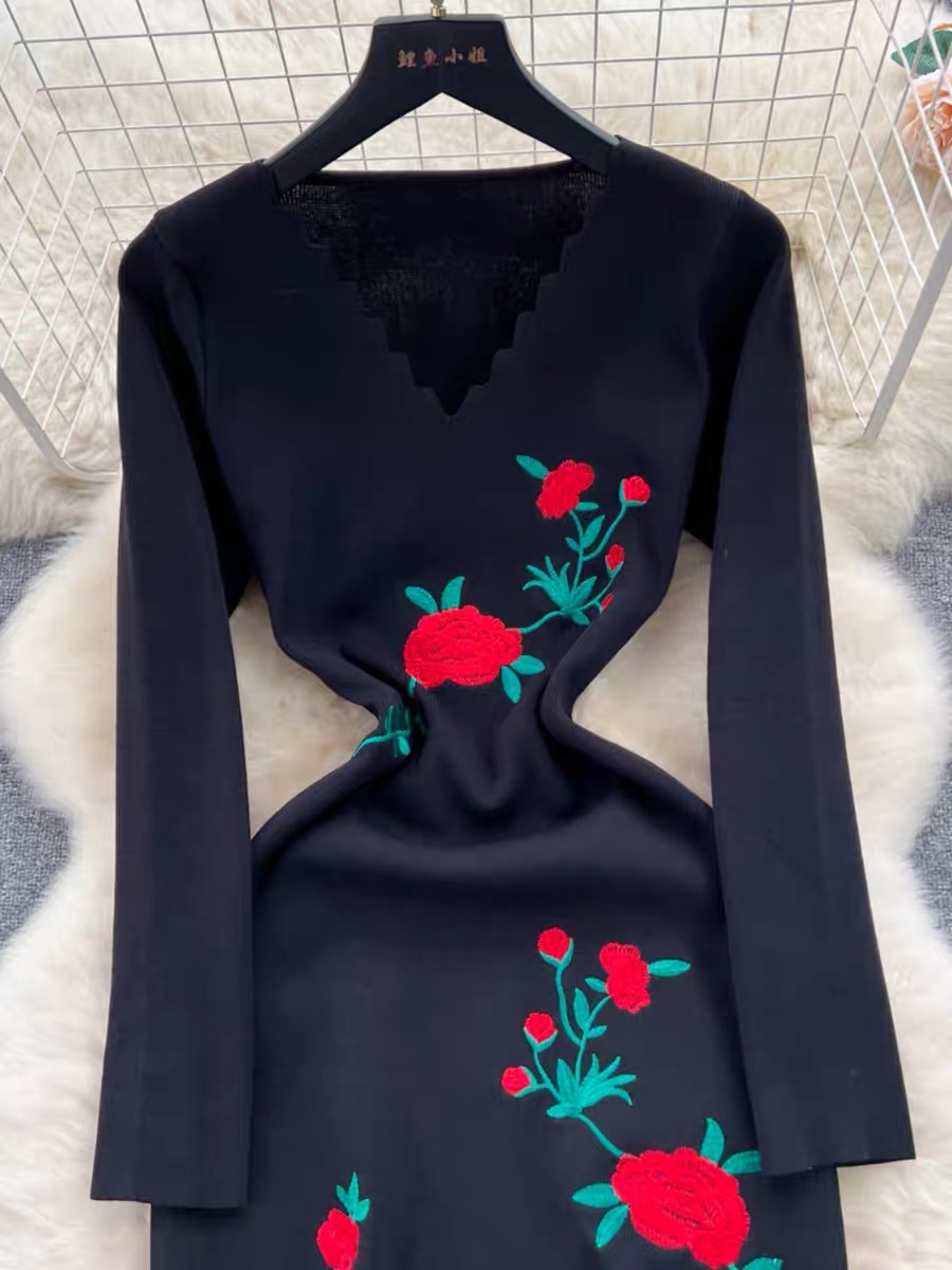 Love hurts roses sweater gown KBC70 image