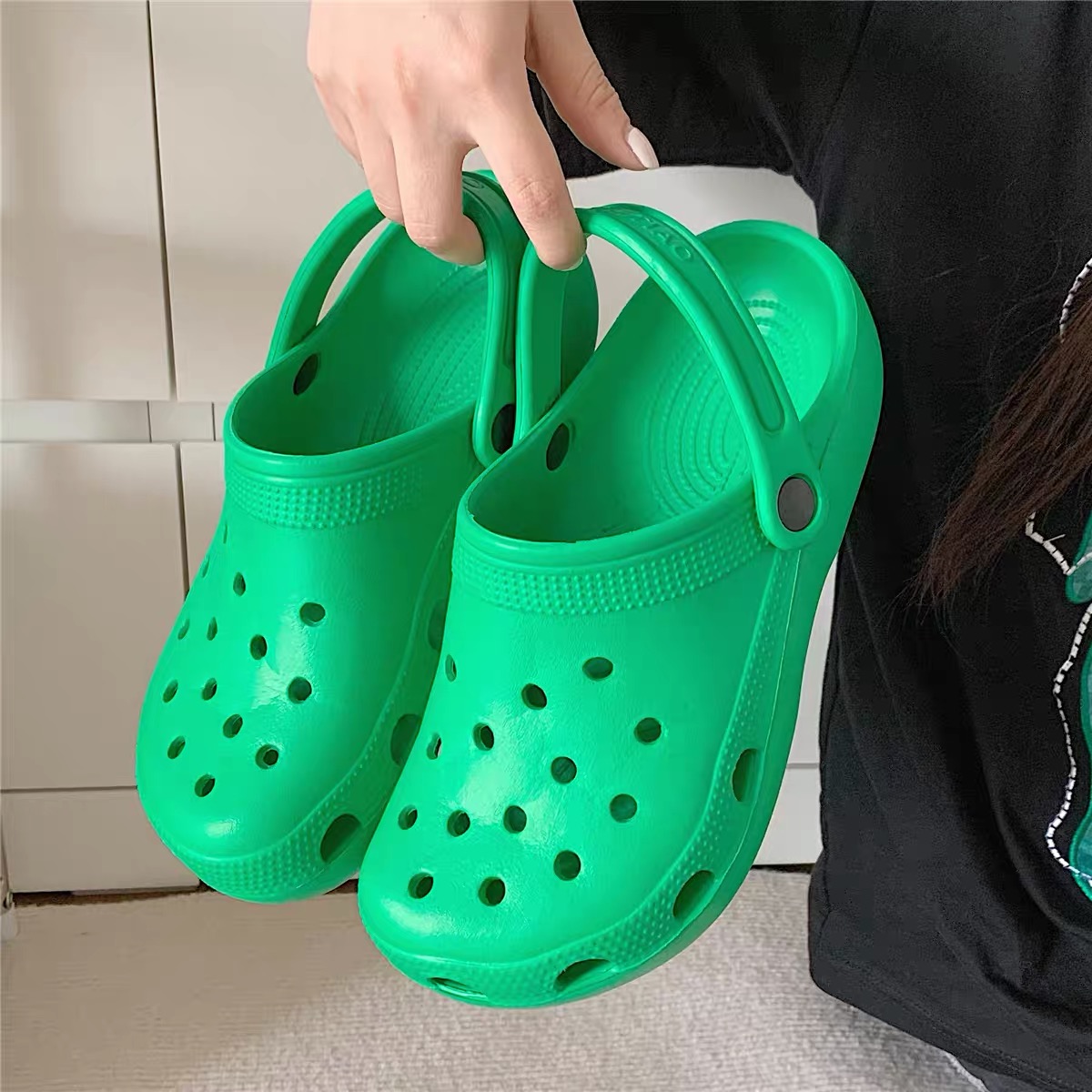 Always flexing crocs SNZZ304 image