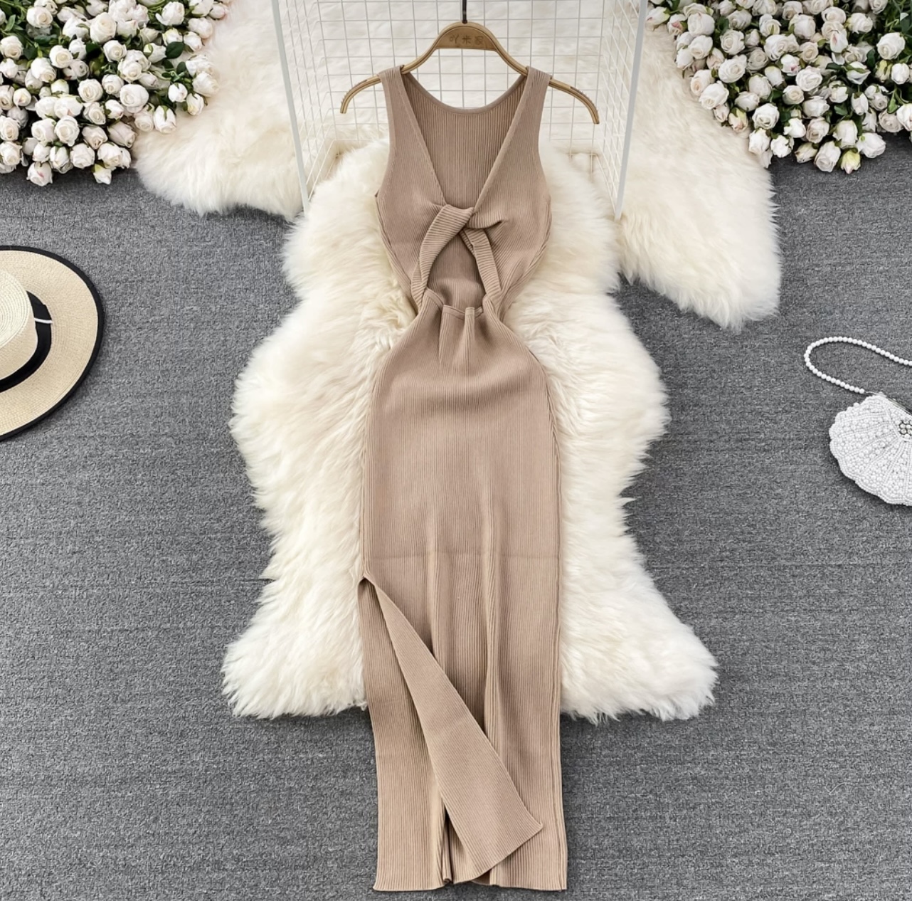 Heart eyes caged knit gown CBC58 image